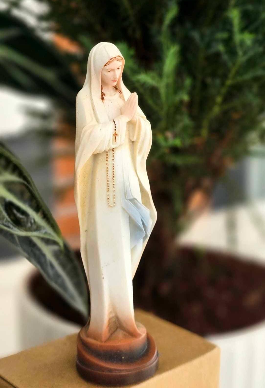 Hand-Painted Virgin Mary Statue (12cm) | Catholic Prayer Decor (etsy image id: 6895046823)