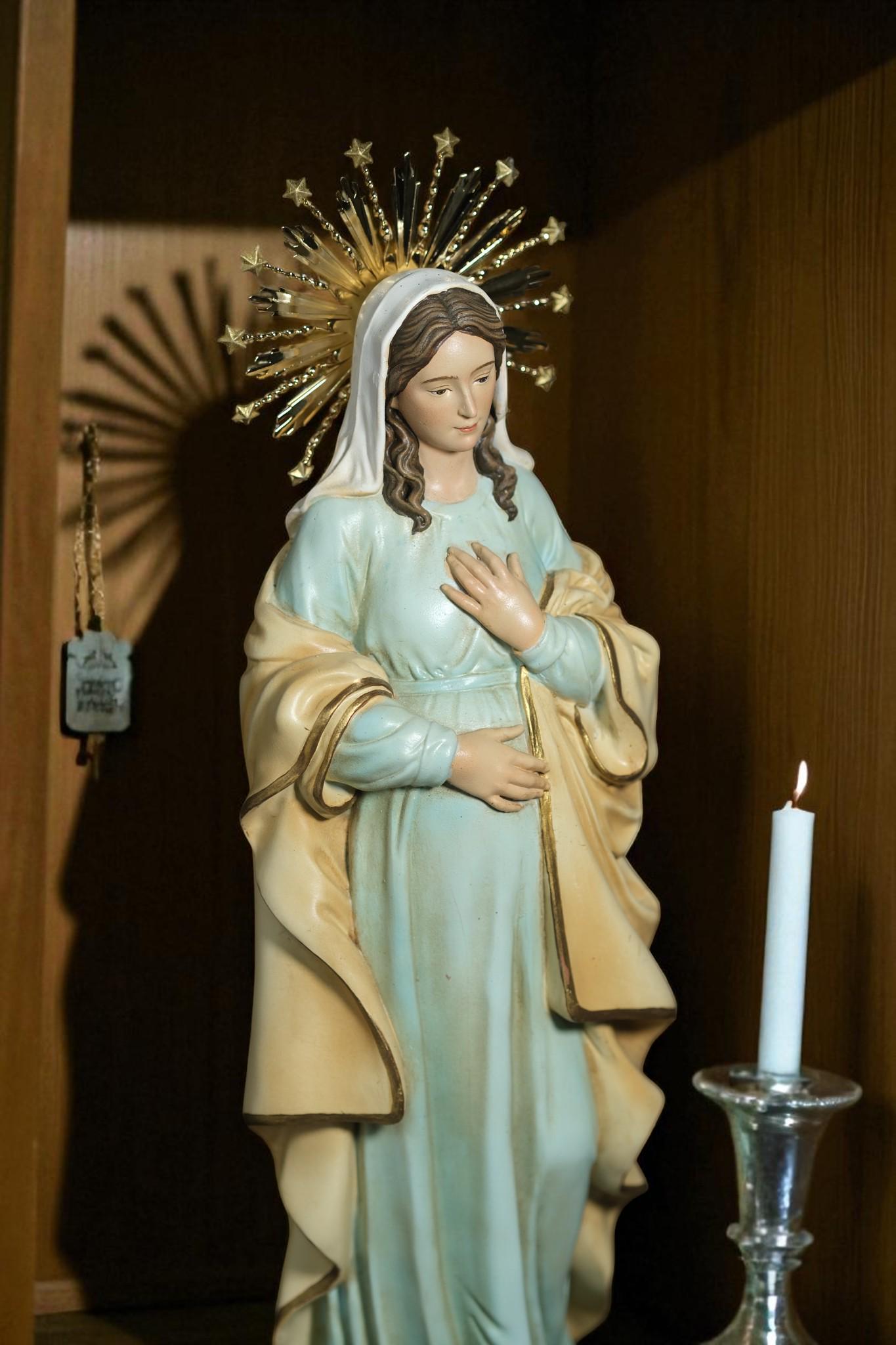 Our Lady of Hope Statue: 30cm Handcrafted Gold-Plated Crown (etsy image id: 7308061834)