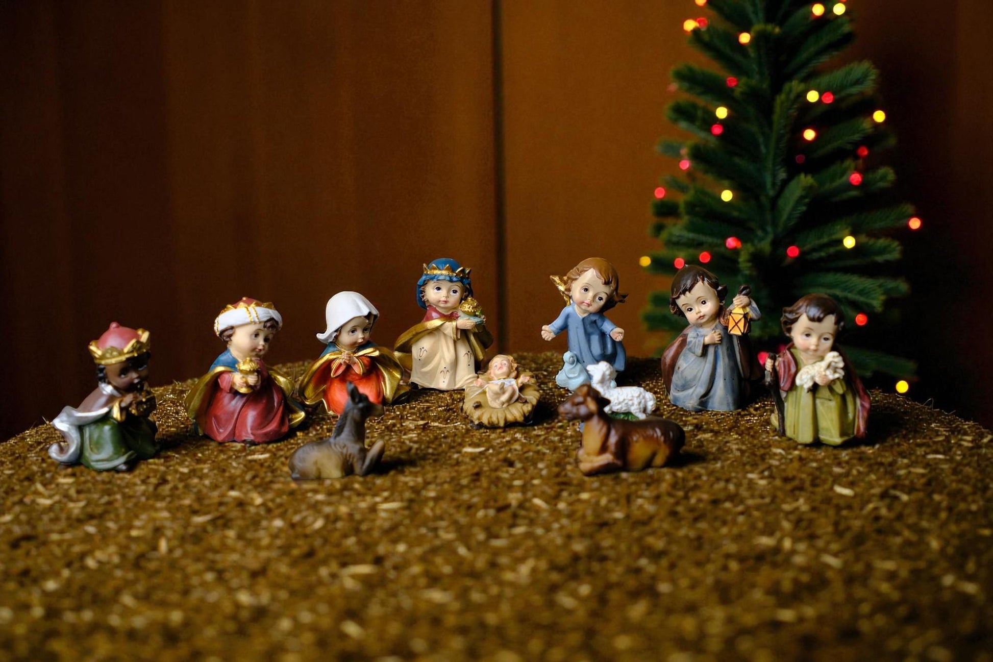 Hand-Painted Mini Nativity Set | 6cm Figurines, Christmas Creche Decor (etsy image id: 7390641315)