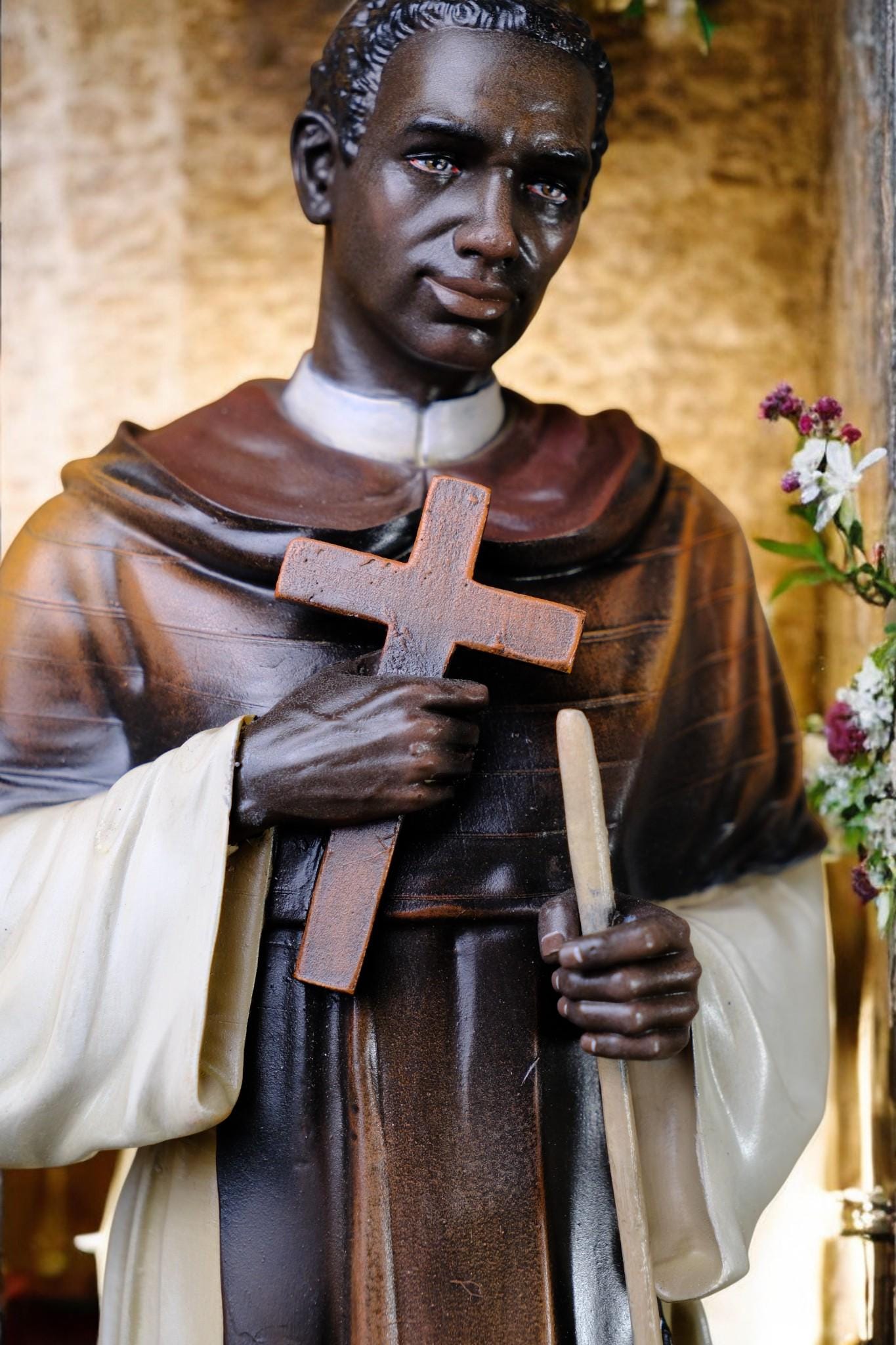 Saint Martin de Porres Statue | Hand-Painted Antique Finish, 42cm (etsy image id: 7413608228)