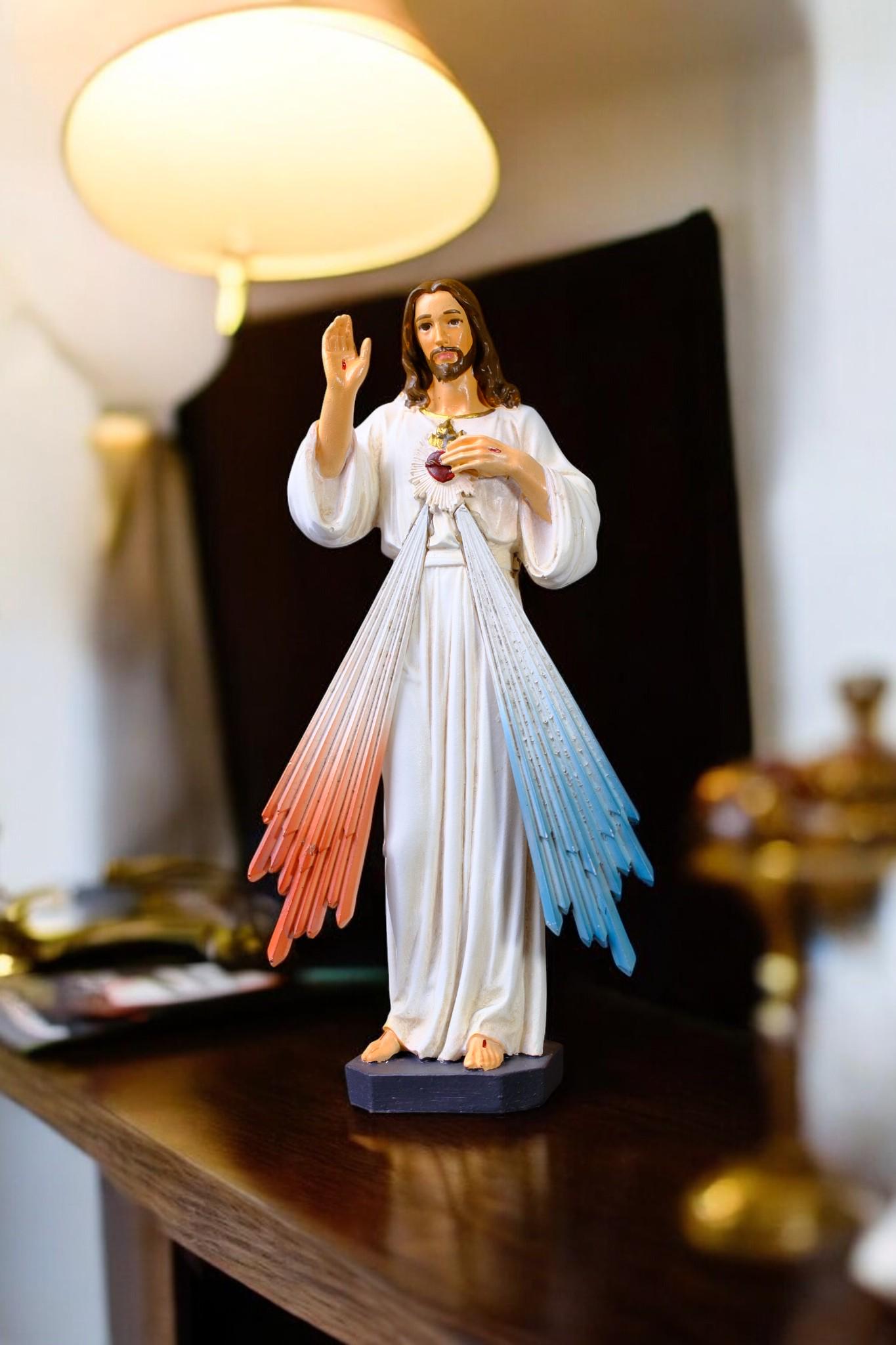 Hand-Painted Divine Mercy Jesus Statue (15cm) | Handmade Catholic Figurine (etsy image id: 7457384689)