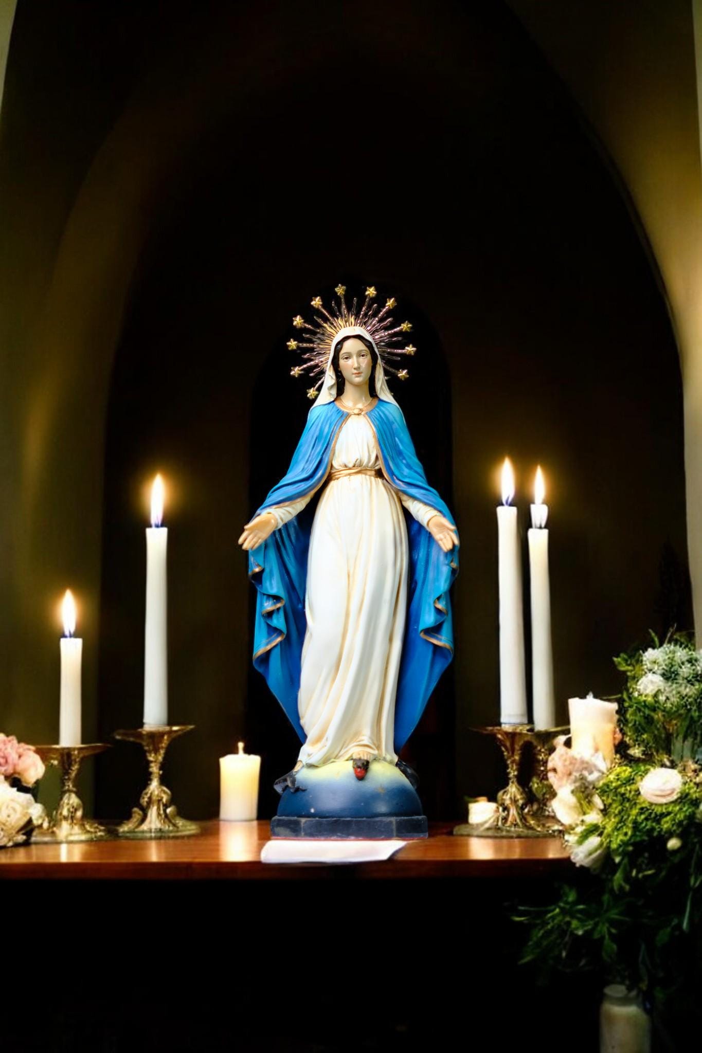 Hand-Painted Our Lady of Grace Statue with 12 Stars Halo __etsy:7543951492