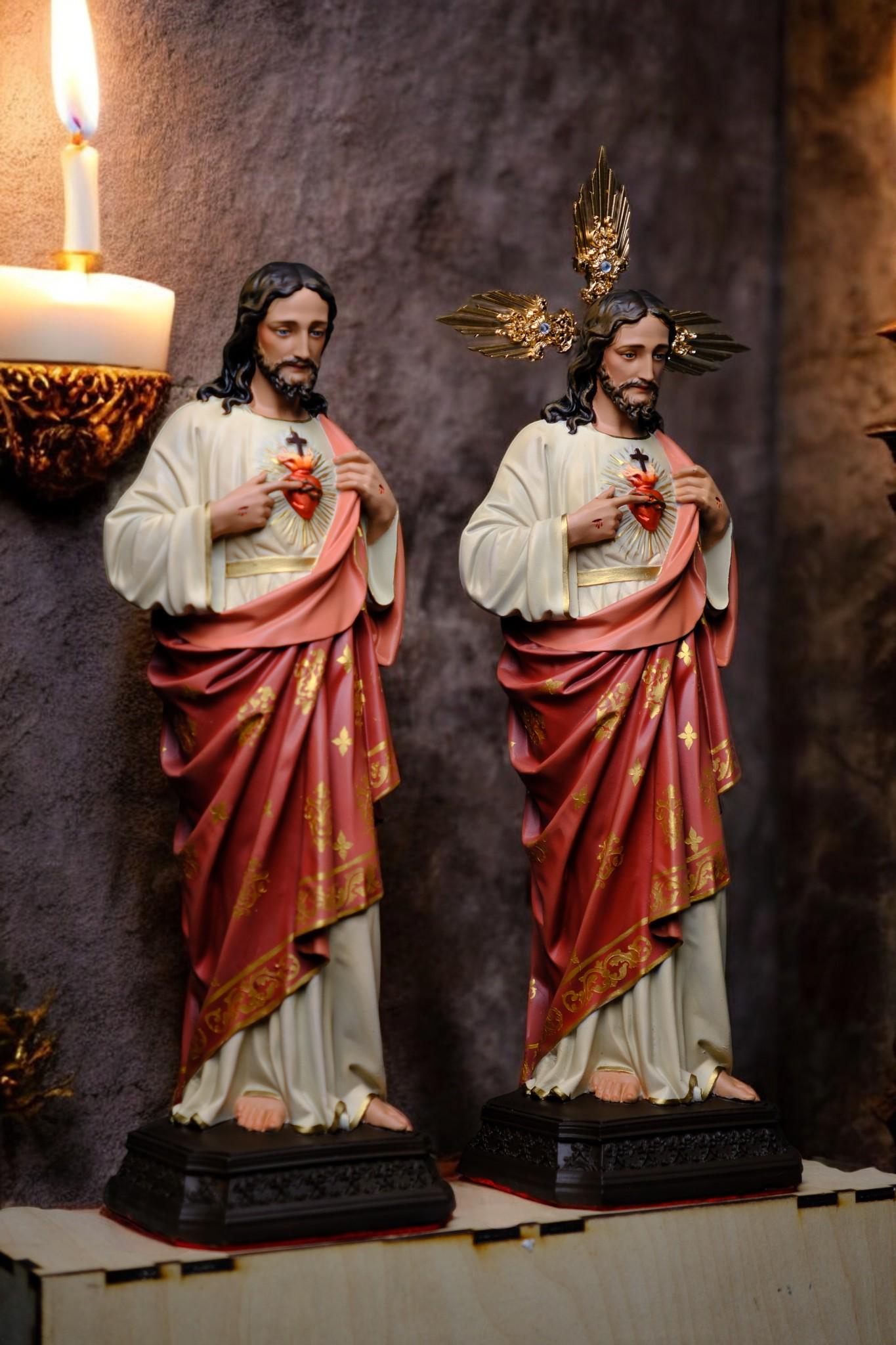 Hand-Painted Sacred Heart of Jesus Statue, Catholic Home Altar Decor, 40cm (etsy image id: 7568917908)
