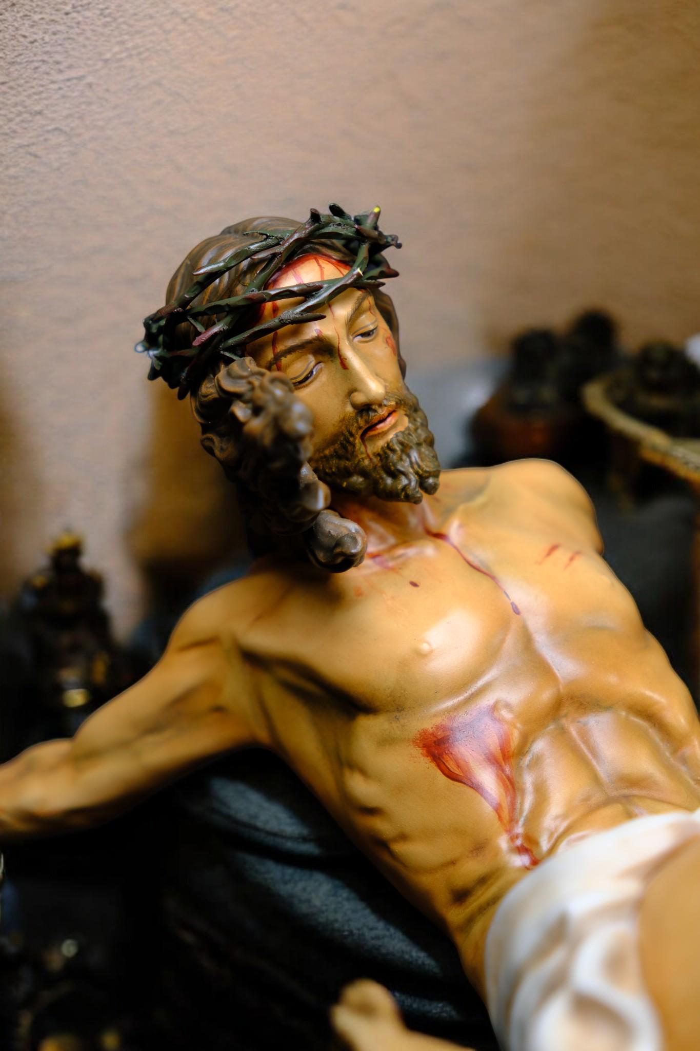 Hand-Painted Jesus Corpus Statue, Catholic Altar Decor (No Cross) (etsy image id: 7591871261)