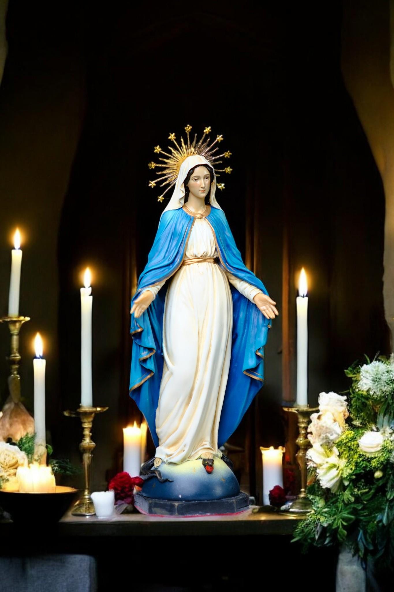 Hand-Painted Our Lady of Grace Statue with 12 Stars Halo __etsy:7591890287