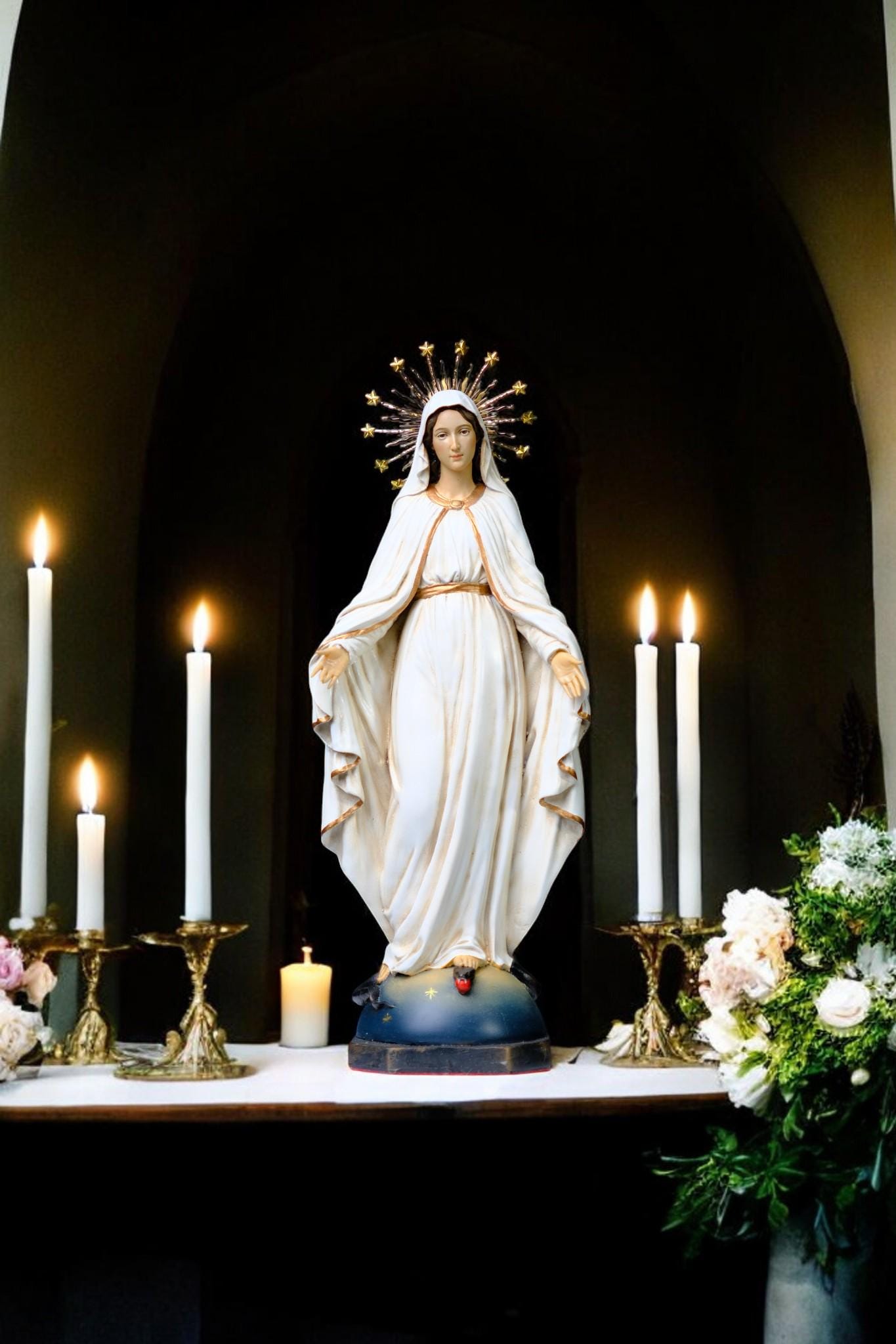 Hand-Painted Our Lady of Grace Statue with 12 Stars Halo __etsy:7591890297