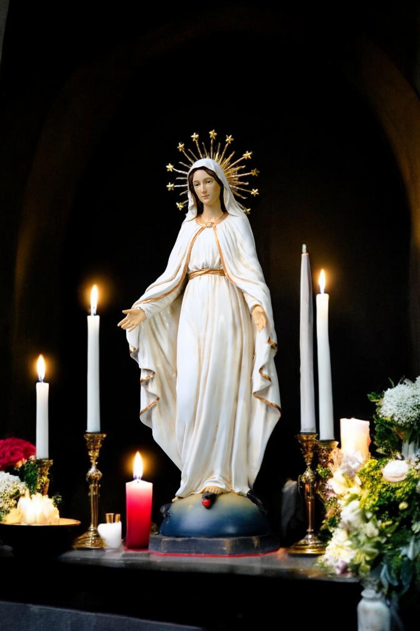Hand-Painted Our Lady of Grace Statue with 12 Stars Halo __etsy:7591890301