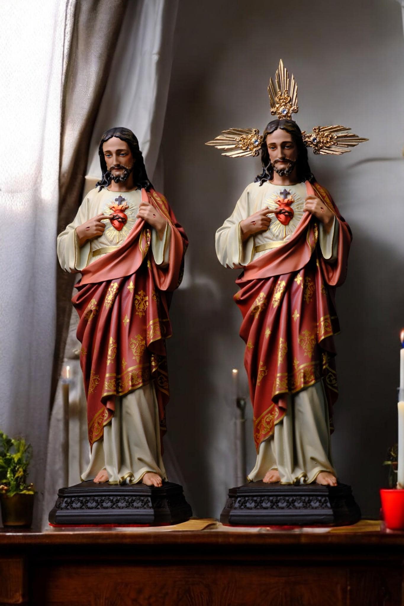 Hand-Painted Sacred Heart of Jesus Statue, Catholic Home Altar Decor, 40cm (etsy image id: 7616865793)