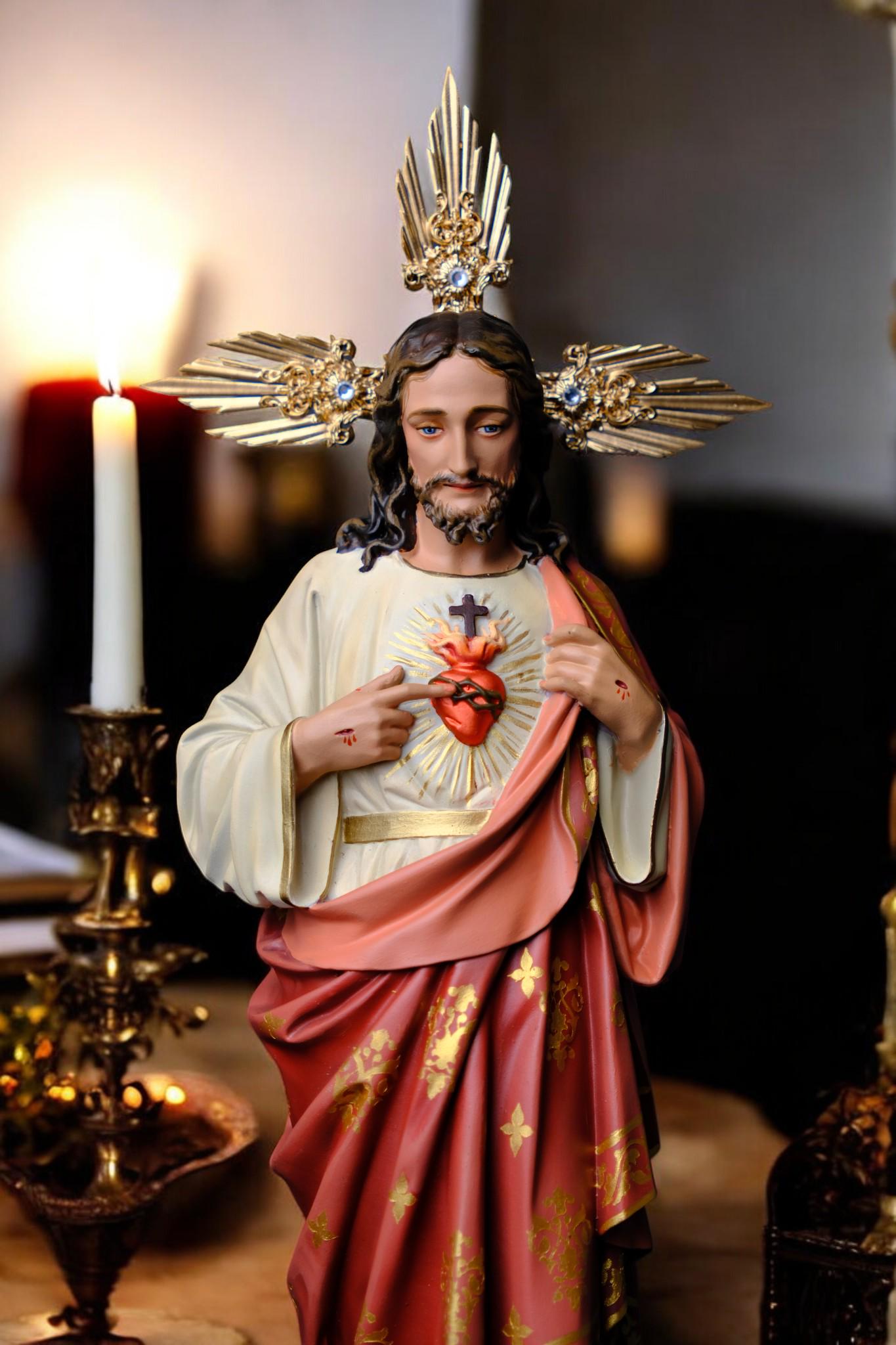 Hand-Painted Sacred Heart of Jesus Statue, Catholic Home Altar Decor, 40cm (etsy image id: 7616869817)