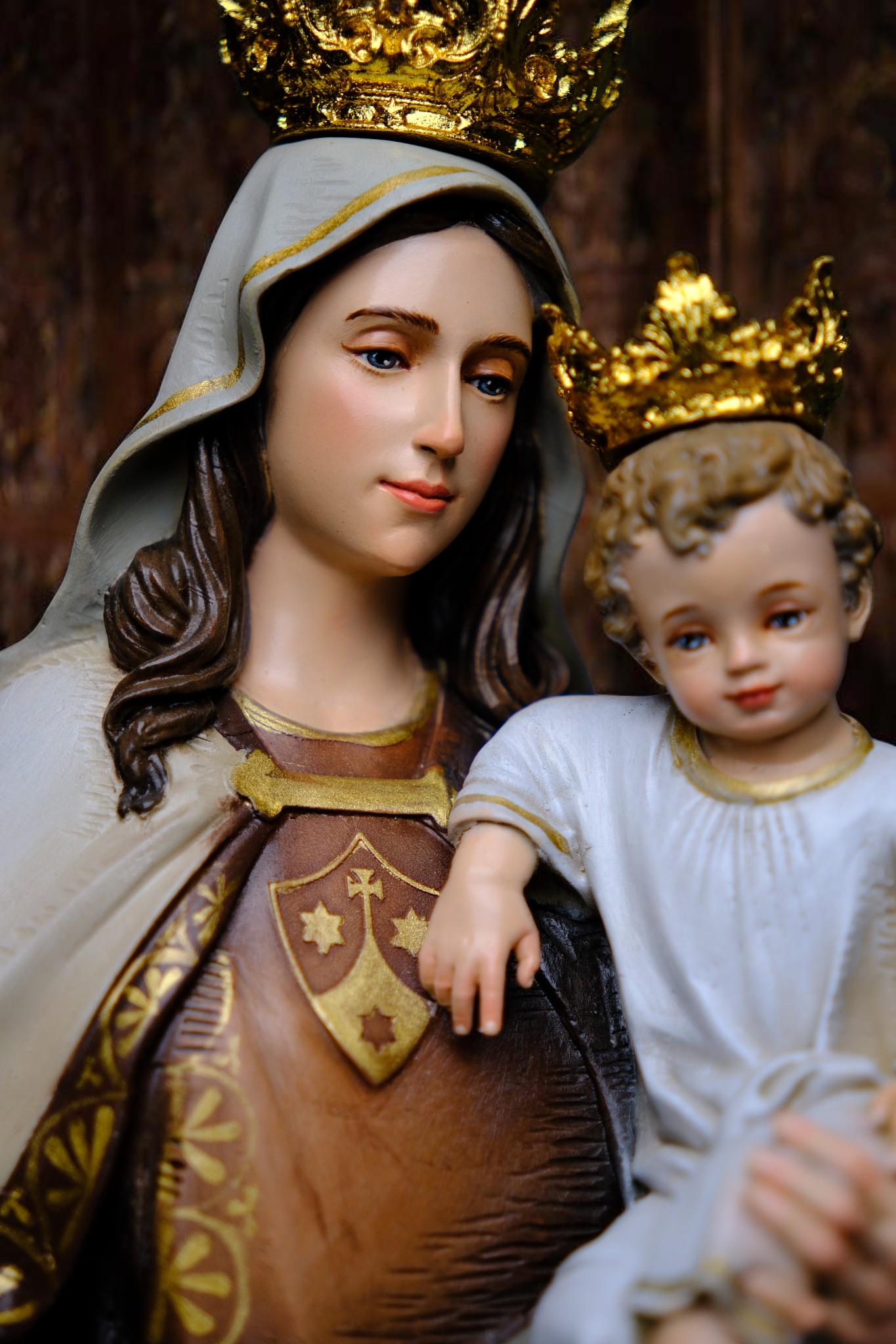 Handmade Our Lady of Mount Carmel Statue: Antique-Style Catholic Decor __etsy:7656745368