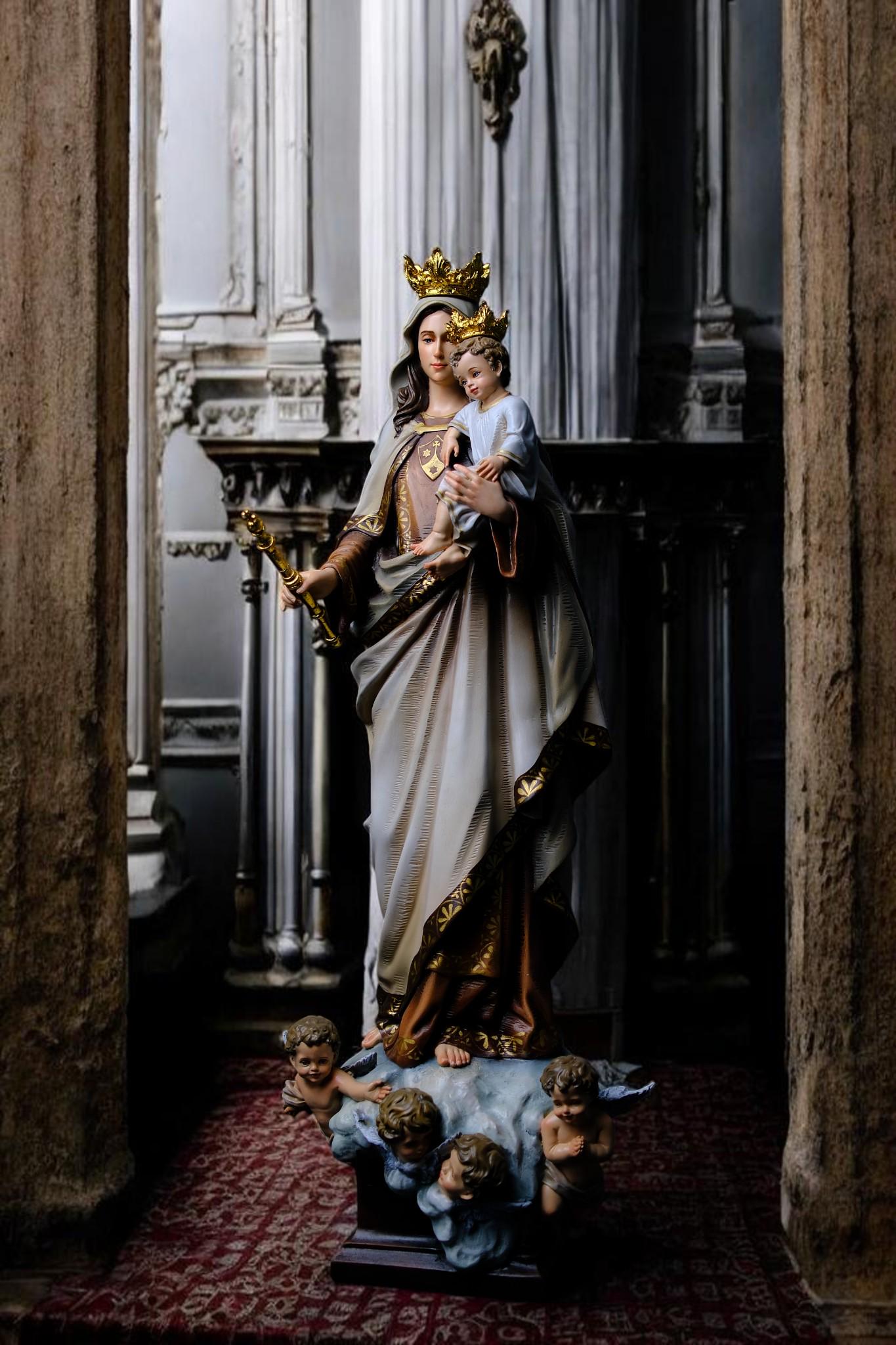 Handmade Our Lady of Mount Carmel Statue: Antique-Style Catholic Decor __etsy:7704698137