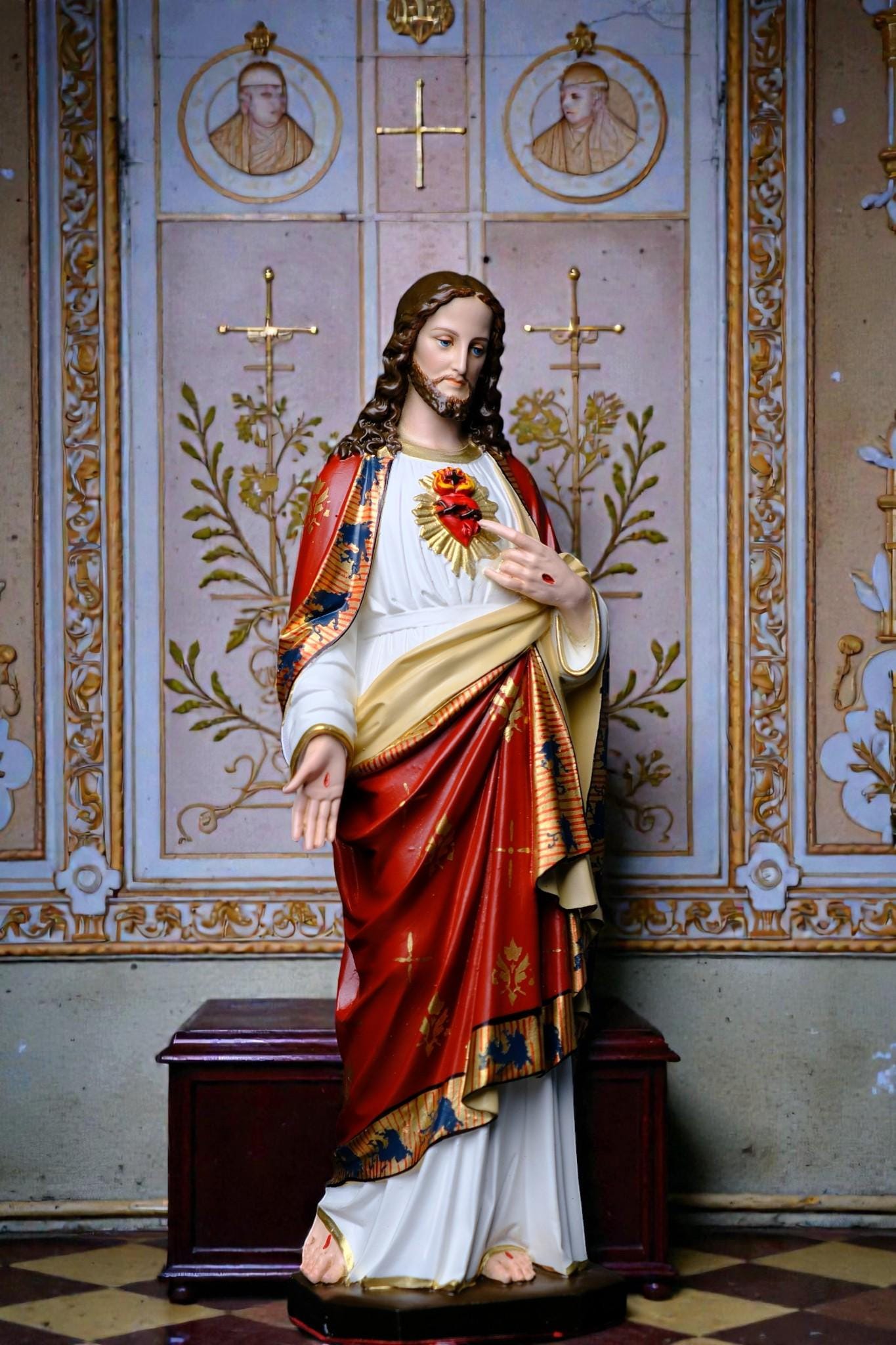 Hand Painted Sacred Heart of Jesus Statue 30cm Catholic Home Altar Decor Stone Powder (etsy image id: 7824245400)