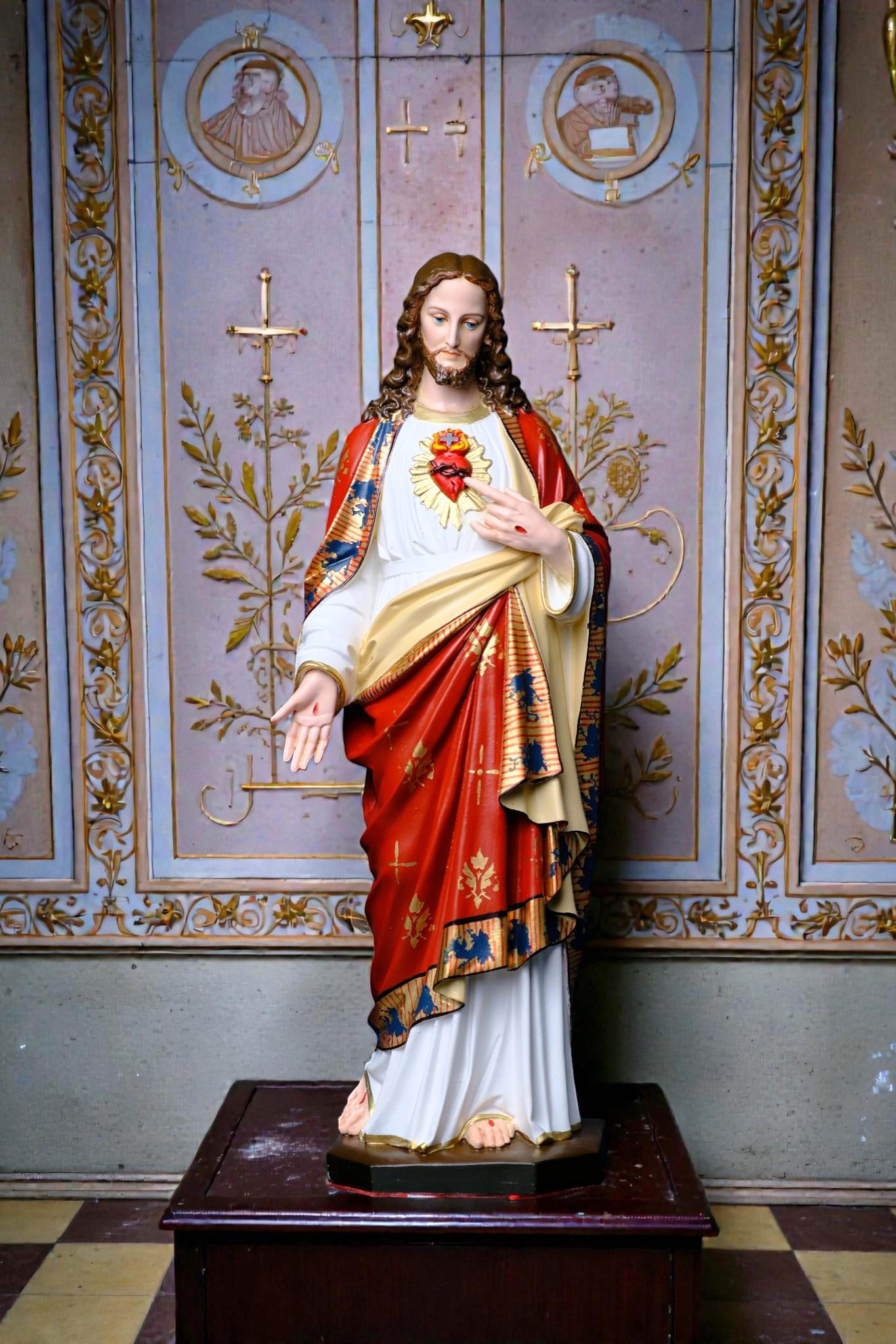 Hand Painted Sacred Heart of Jesus Statue 30cm Catholic Home Altar Decor Stone Powder (etsy image id: 7824249058)
