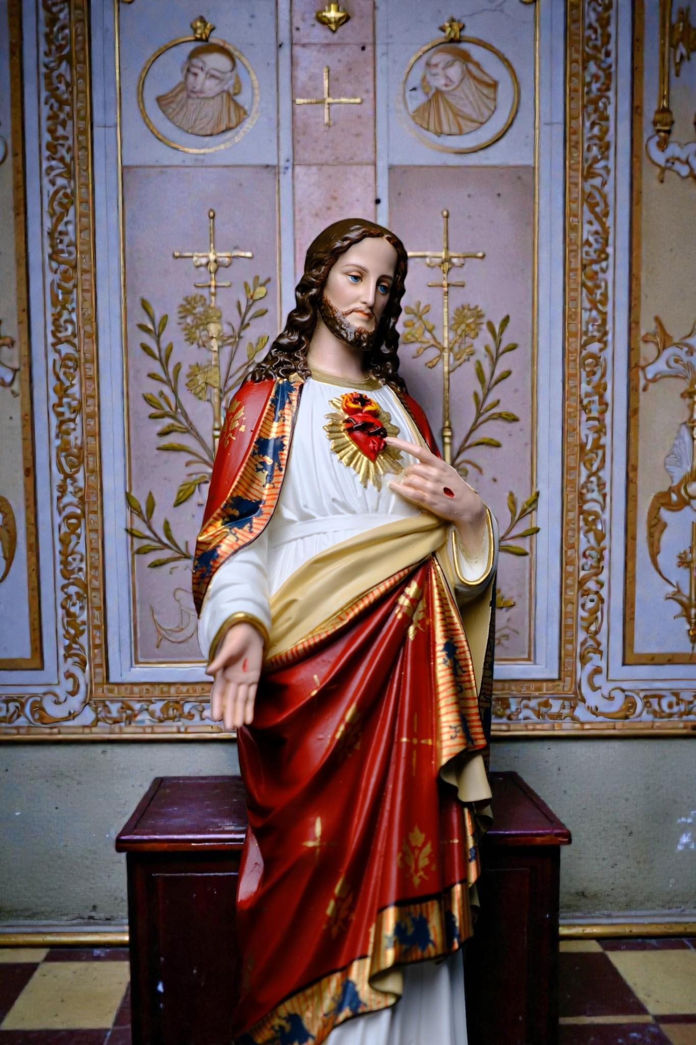 Hand Painted Sacred Heart of Jesus Statue 30cm Catholic Home Altar Decor Stone Powder (etsy image id: 7824249082)