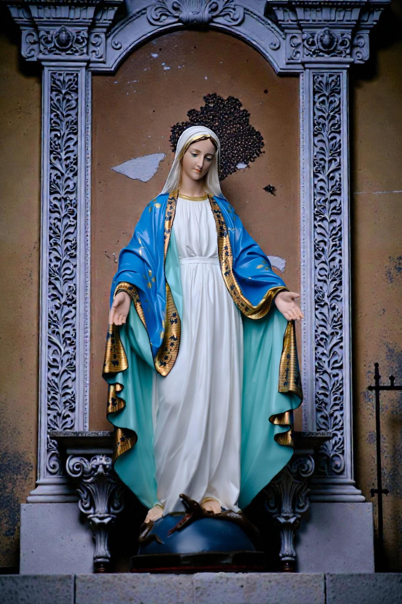 Our Lady of Grace Statue 30cm Hand-Painted Catholic Home Altar Decor (11.8 inches) (etsy image id: 7828625382)