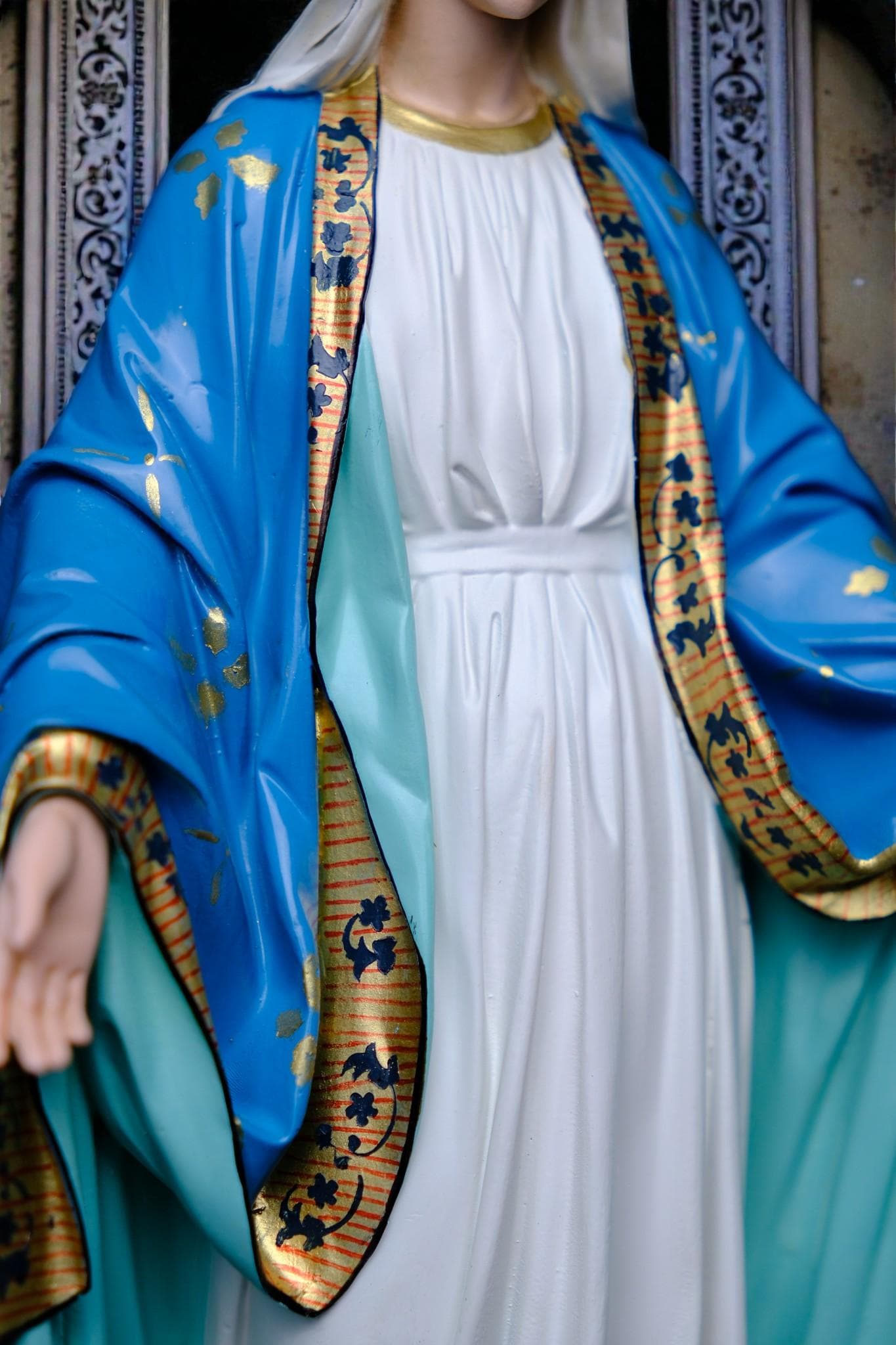 Our Lady of Grace Statue 30cm Hand-Painted Catholic Home Altar Decor (11.8 inches) (etsy image id: 7828627800)