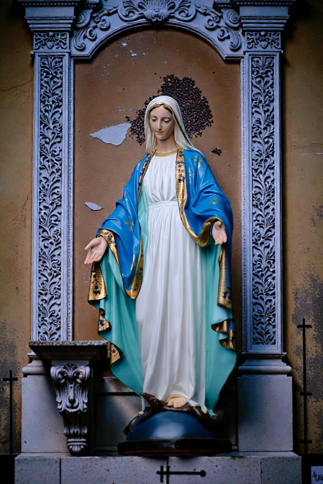 Our Lady of Grace Statue 30cm Hand-Painted Catholic Home Altar Decor (11.8 inches) (etsy image id: 7828627806)