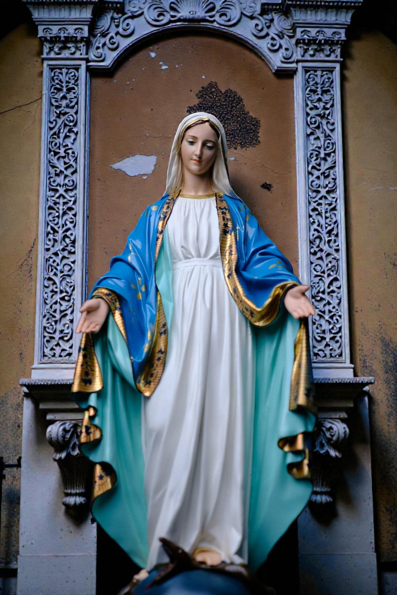 Our Lady of Grace Statue 30cm Hand-Painted Catholic Home Altar Decor (11.8 inches) (etsy image id: 7828627826)