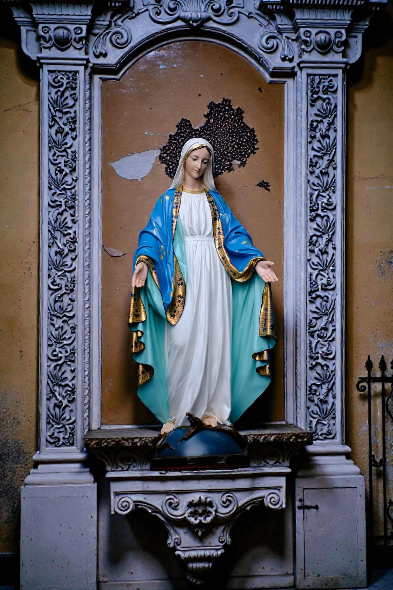 Our Lady of Grace Statue 30cm Hand-Painted Catholic Home Altar Decor (11.8 inches) (etsy image id: 7828634932)