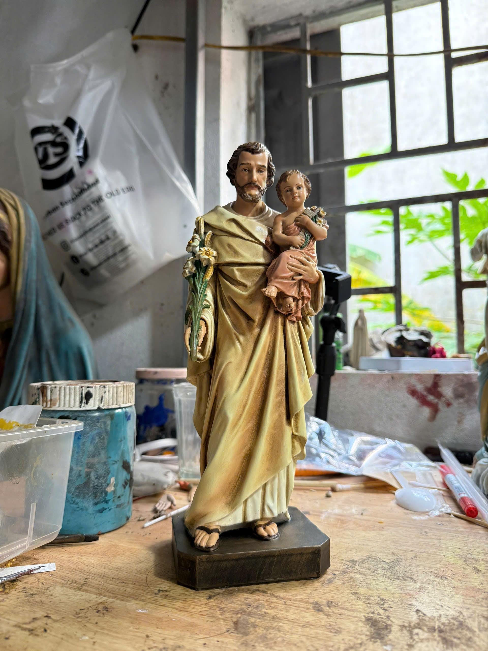 Saint Joseph with Child Statue, Hand-Painted Antique Finish, 30cm Catholic Home Altar Decor (etsy image id: 7831472154)