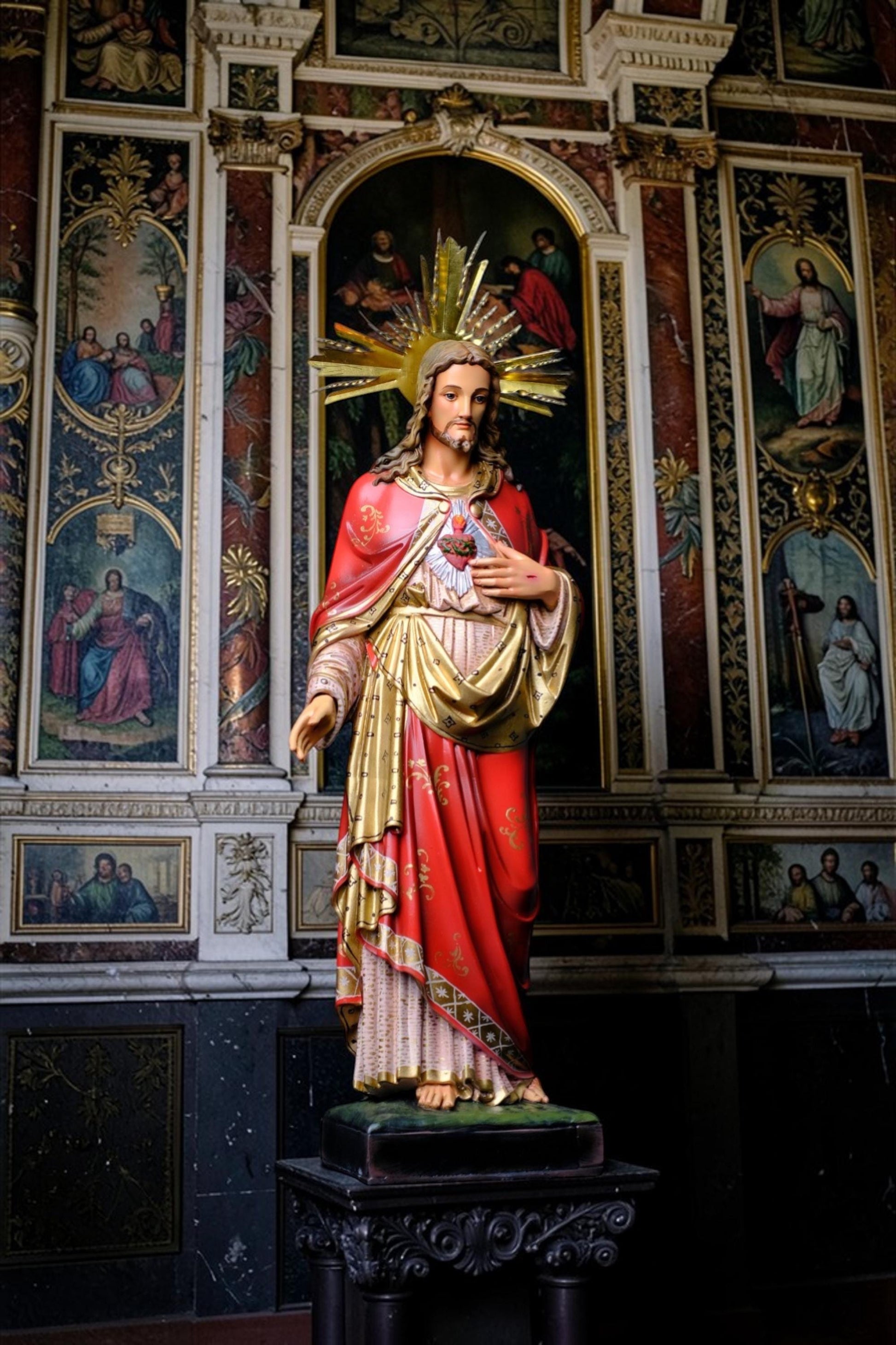 Hand-Painted Sacred Heart of Jesus Statue, 40cm Catholic Home Altar Decor, Antique Finish Figure (etsy image id: 7838439304)