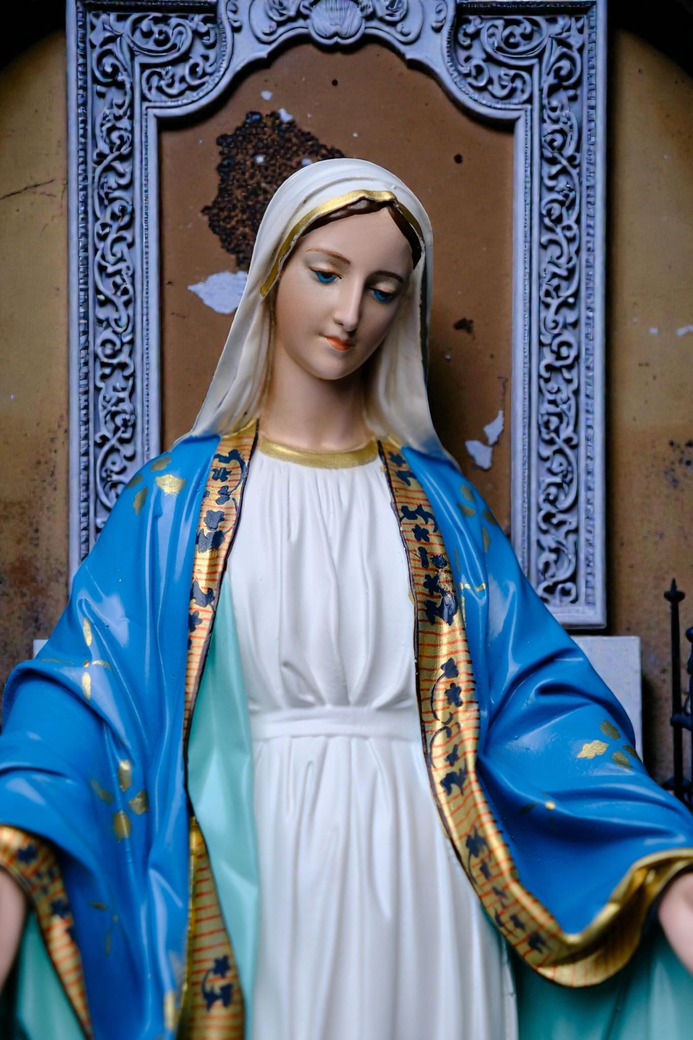 Our Lady of Grace Statue 30cm Hand-Painted Catholic Home Altar Decor (11.8 inches) (etsy image id: 7876579013)