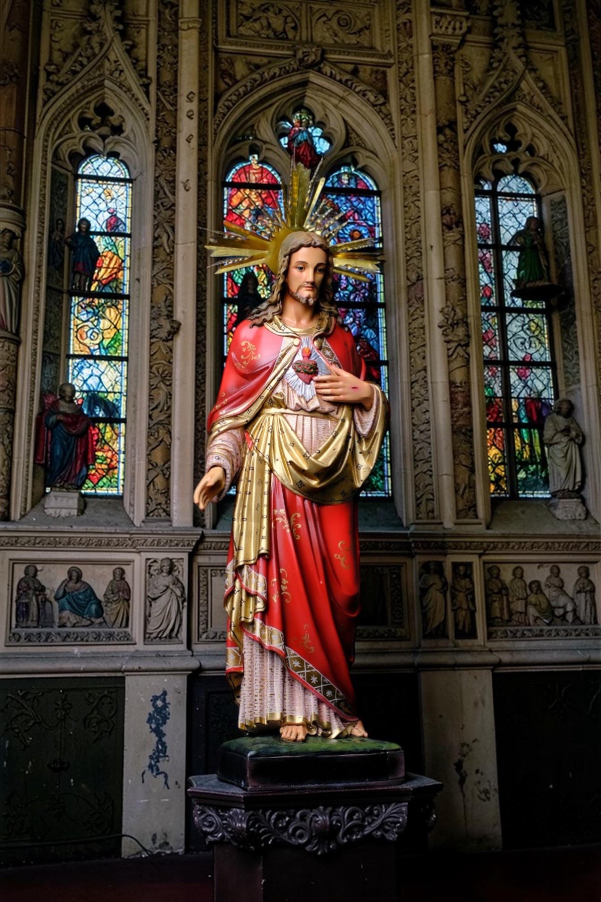 Hand-Painted Sacred Heart of Jesus Statue, 40cm Catholic Home Altar Decor, Antique Finish Figure (etsy image id: 7886387087)