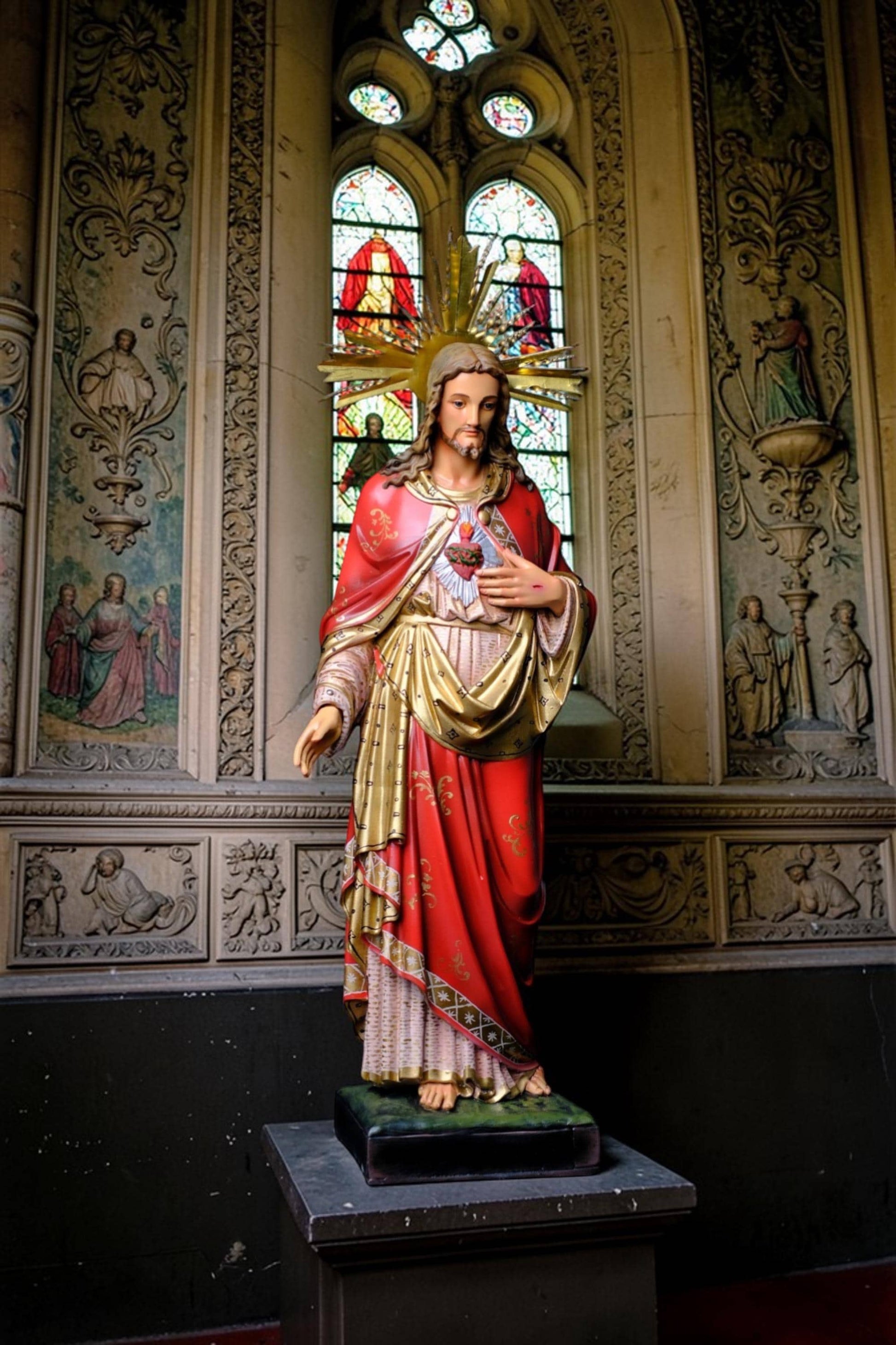 Hand-Painted Sacred Heart of Jesus Statue, 40cm Catholic Home Altar Decor, Antique Finish Figure (etsy image id: 7886387201)