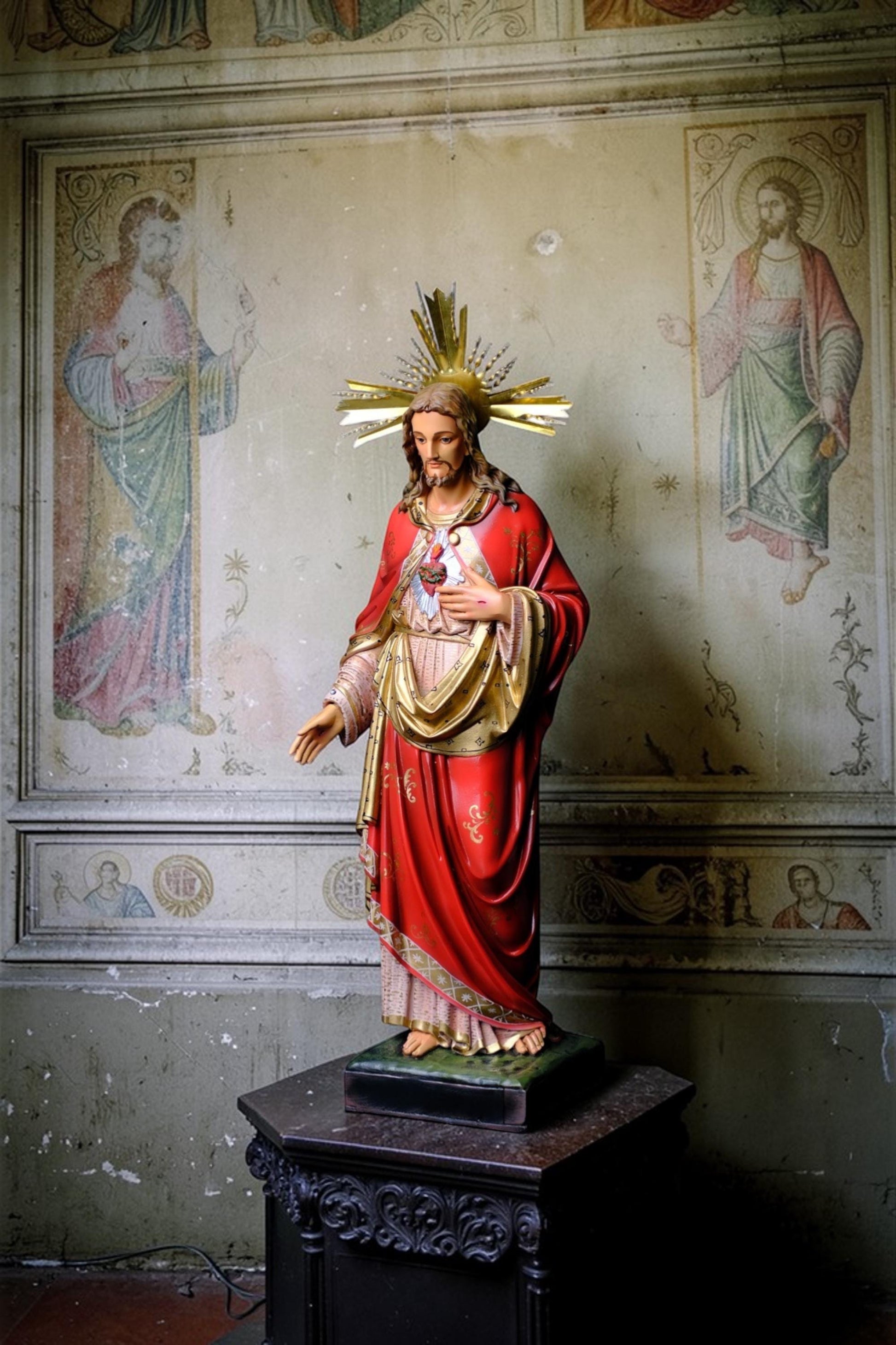 Hand-Painted Sacred Heart of Jesus Statue, 40cm Catholic Home Altar Decor, Antique Finish Figure (etsy image id: 7886387227)