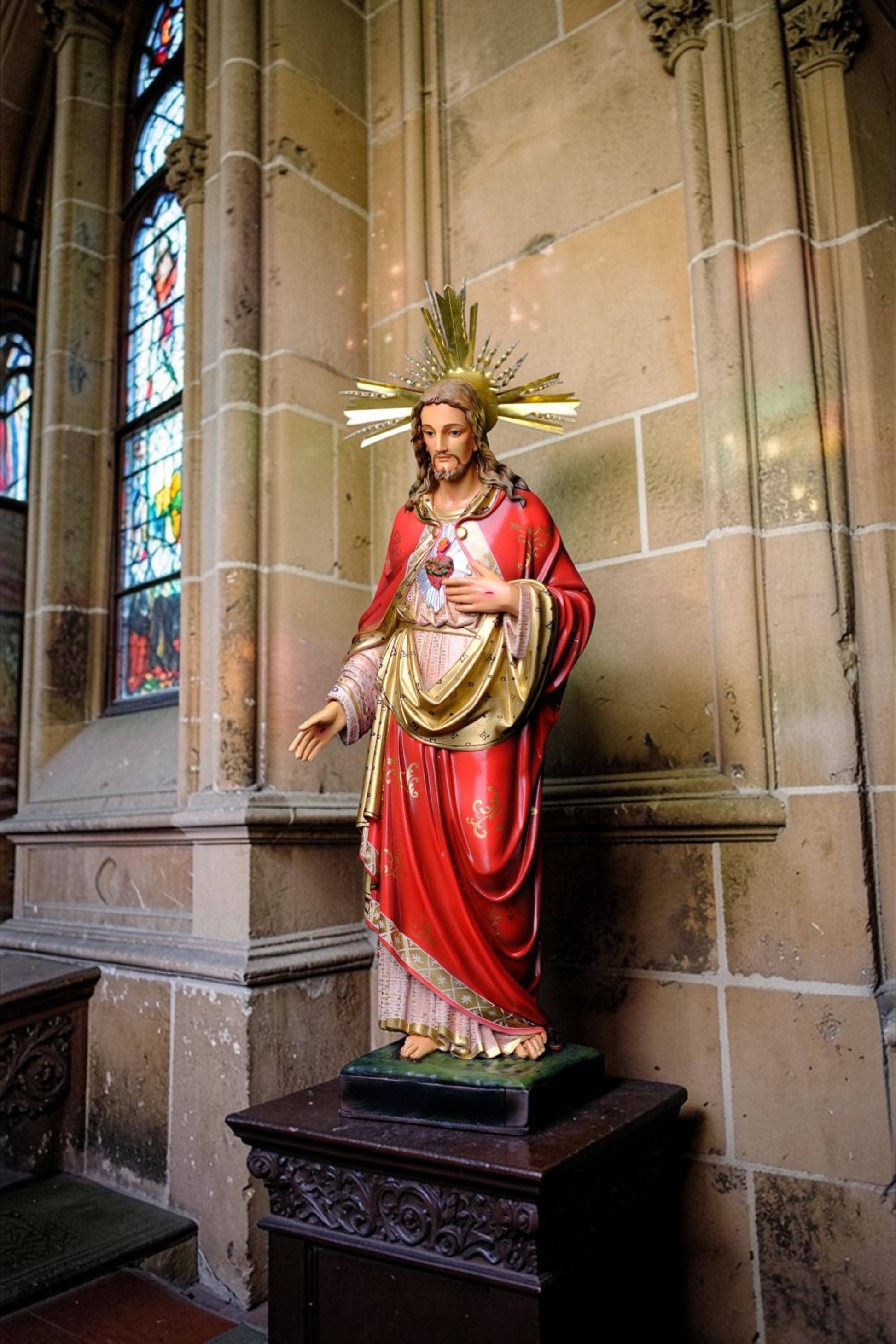 Hand-Painted Sacred Heart of Jesus Statue, 40cm Catholic Home Altar Decor, Antique Finish Figure (etsy image id: 7886387231)