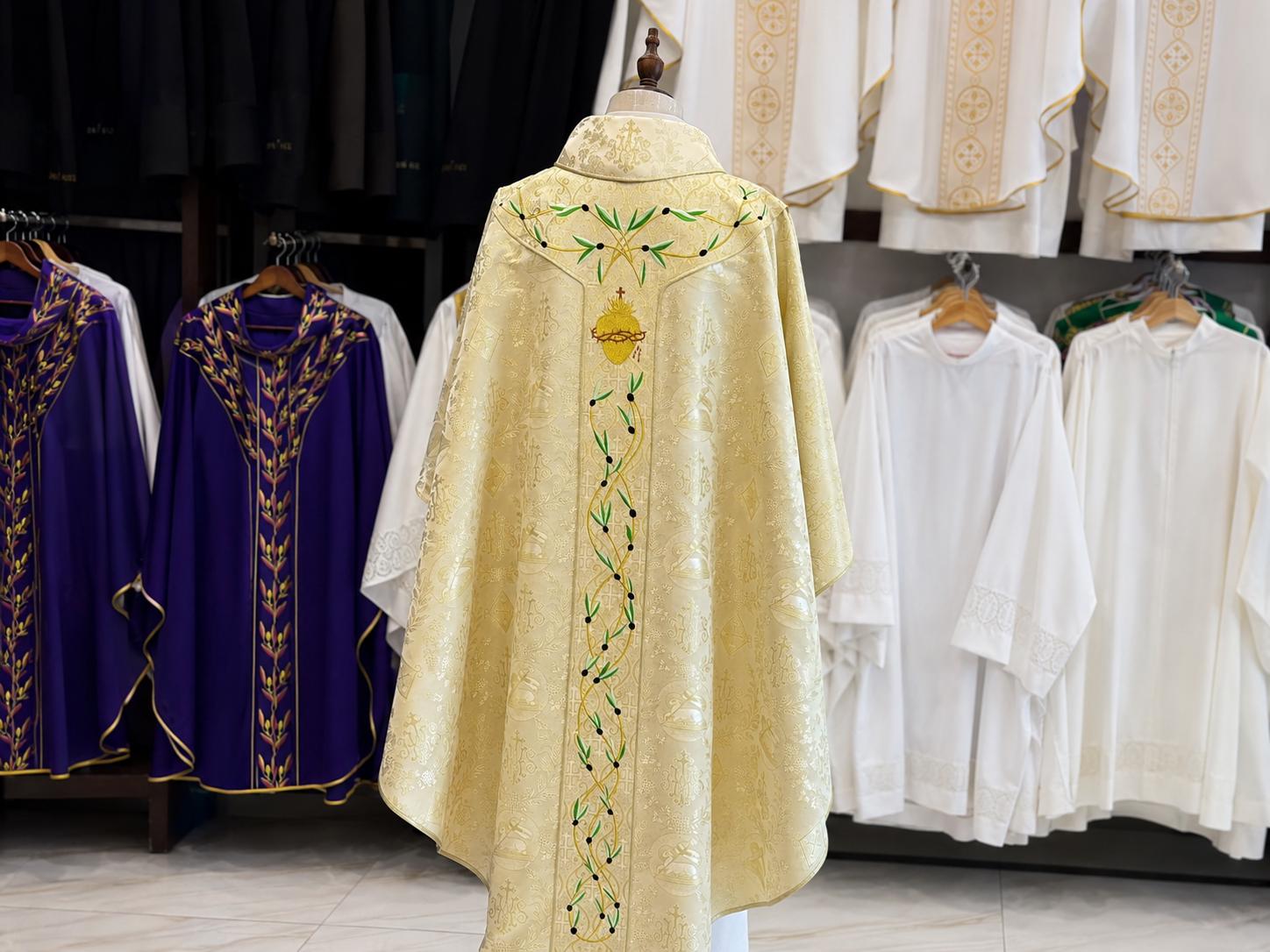 Custom Embroidered Gold White Catholic Chasuble Vestment – Liturgical Clergy Robe (etsy image id: 8023272352)