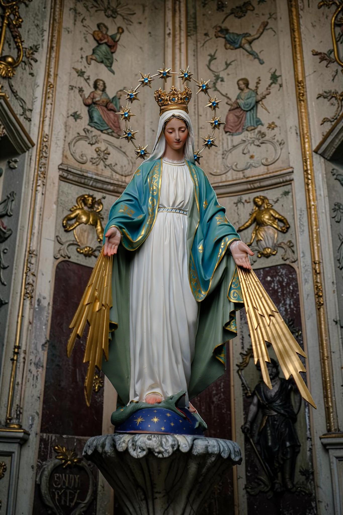 Handcrafted Our Lady of Grace Statue: Crown, Halo, Rays – Catholic Home Altar Decor __etsy:8060192238