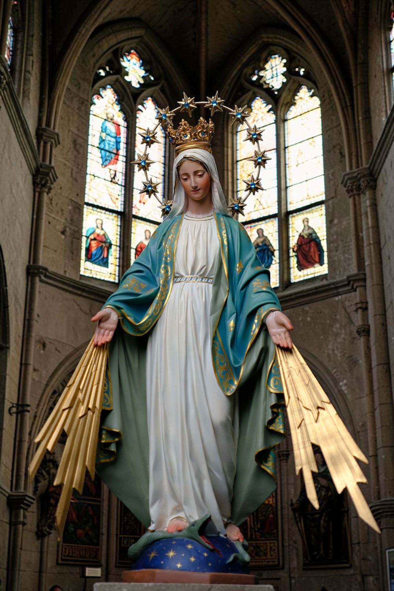 Handcrafted Our Lady of Grace Statue: Crown, Halo, Rays – Catholic Home Altar Decor __etsy:8108101173