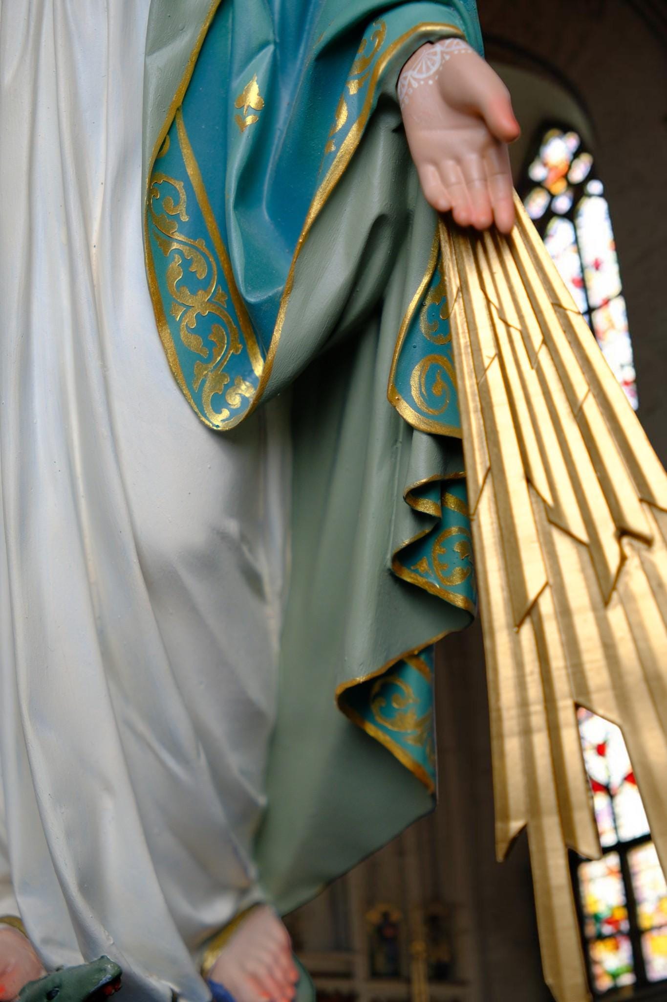 Handcrafted Our Lady of Grace Statue: Crown, Halo, Rays – Catholic Home Altar Decor __etsy:8108102405