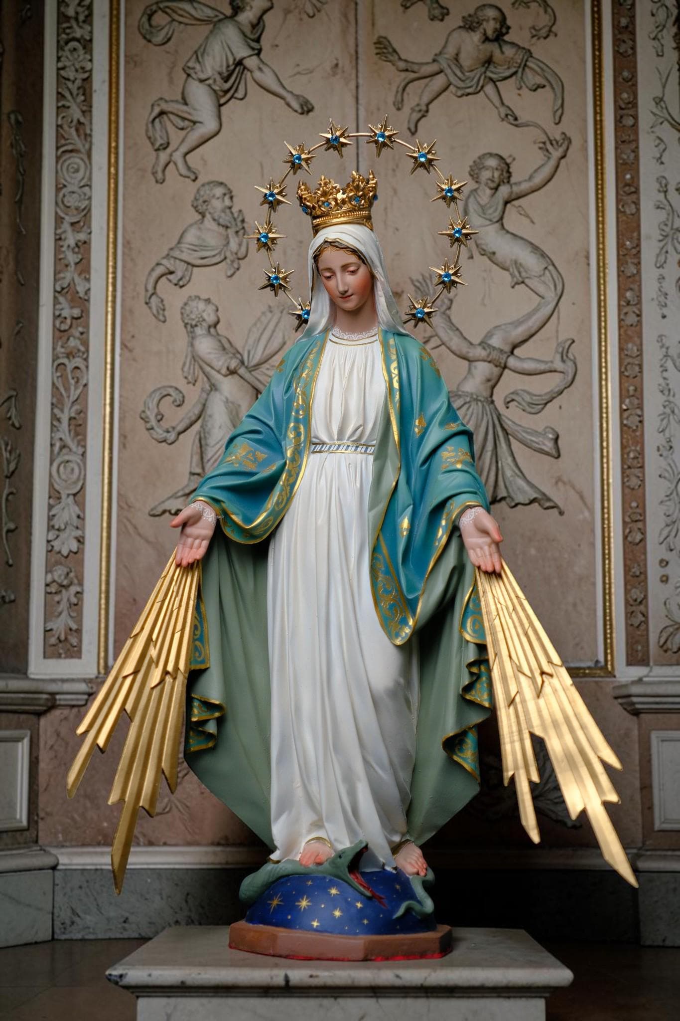 Handcrafted Our Lady of Grace Statue: Crown, Halo, Rays – Catholic Home Altar Decor __etsy:8108104847