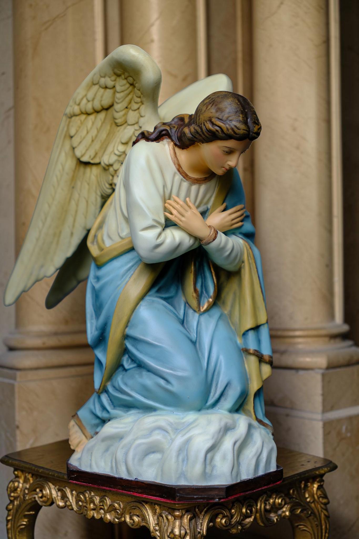 Handcrafted Kneeling Angel Statues Pair: Antique-Style Prayer Altar Decor __etsy:8110040823