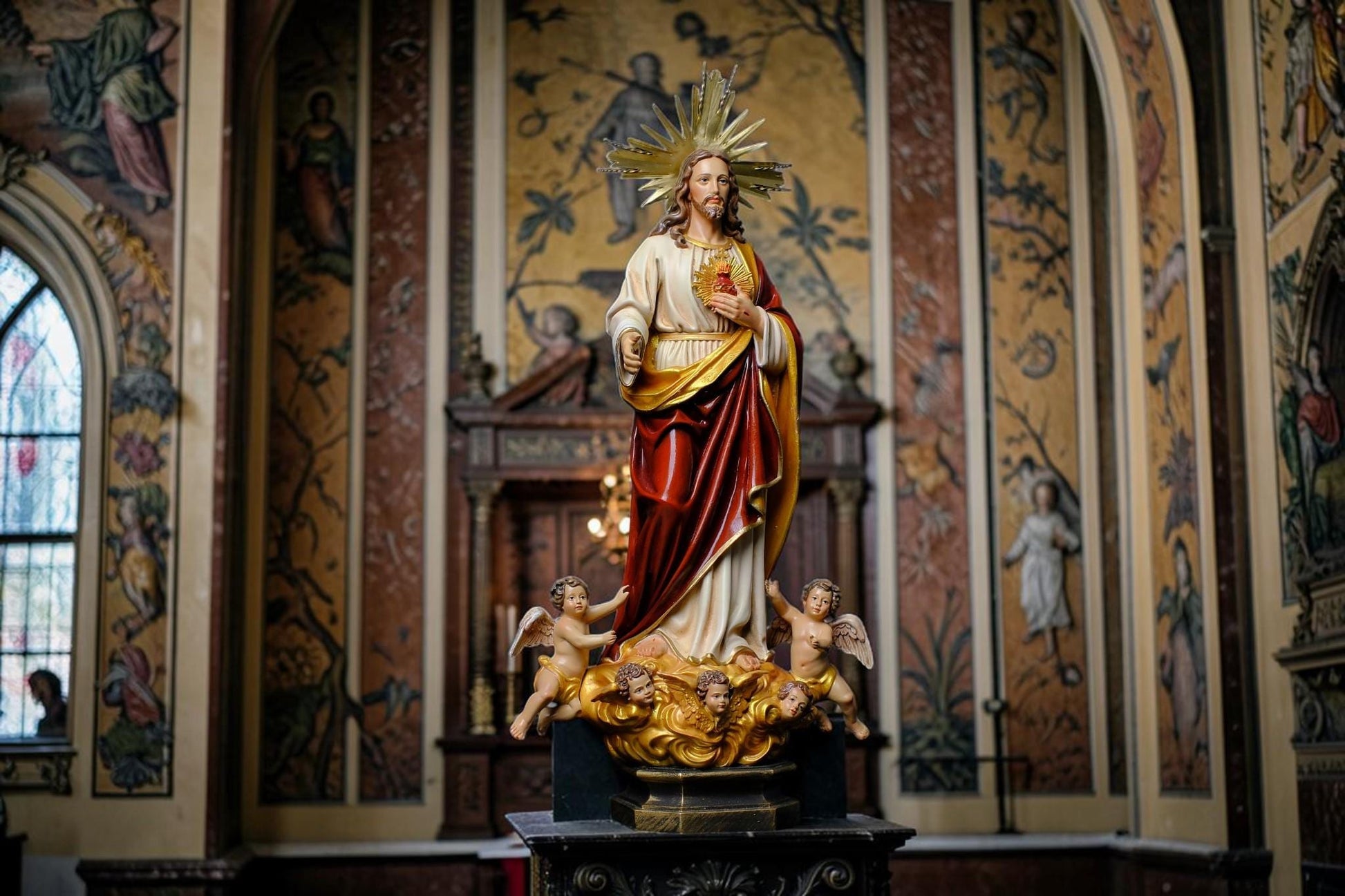 Handmade Sacred Heart Jesus Statue with Angels, Antique Dusty Finish, Stone Resin Altar Decor __etsy:8210263845