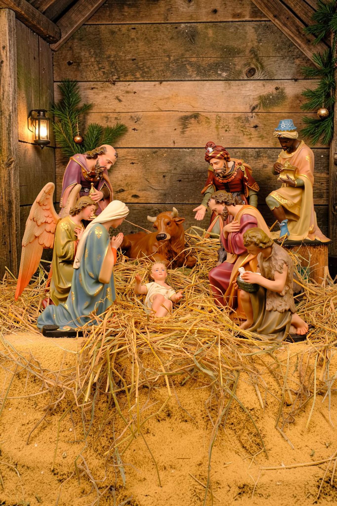 Hand-Painted 10-Piece Catholic Nativity Set: Holy Family Religious Christmas Decor