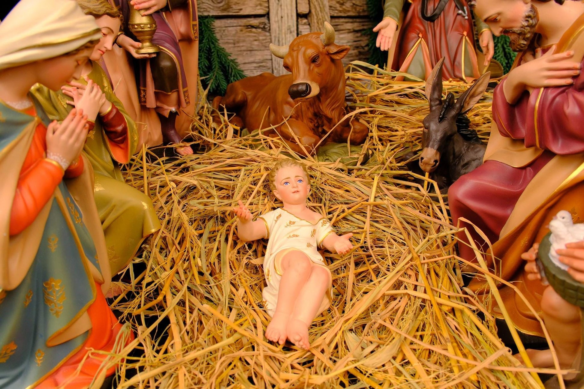 Hand-Painted 10-Piece Catholic Nativity Set: Holy Family Religious Christmas Decor