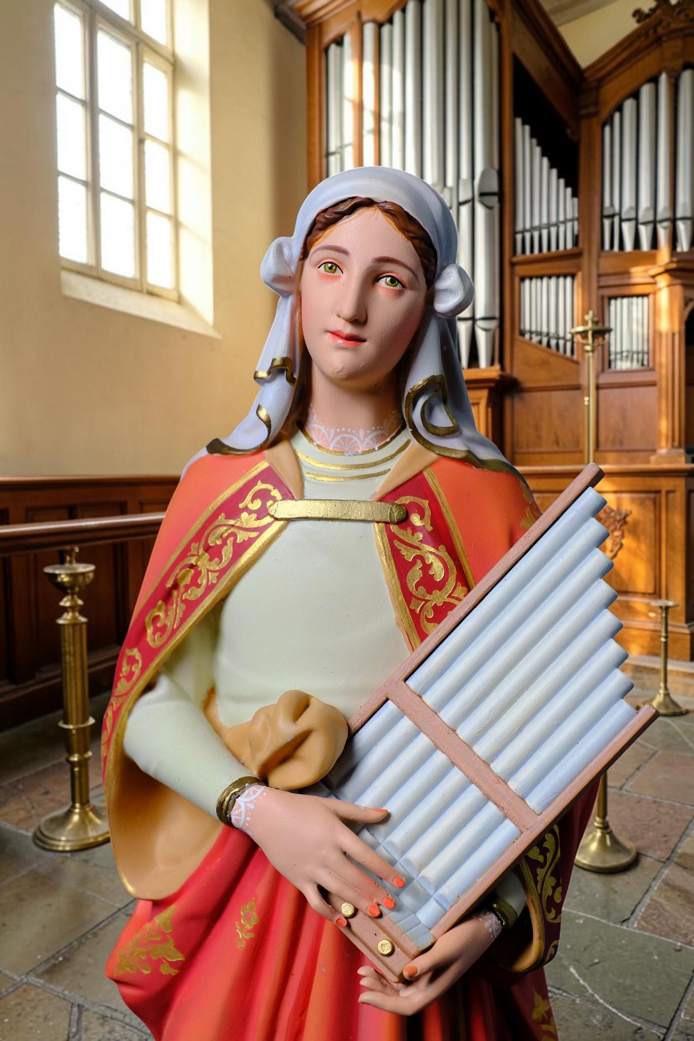 Saint Cecilia Statue, Hand-Painted Stone Resin Catholic Figurine for Home Altar & Music Lovers (40cm)