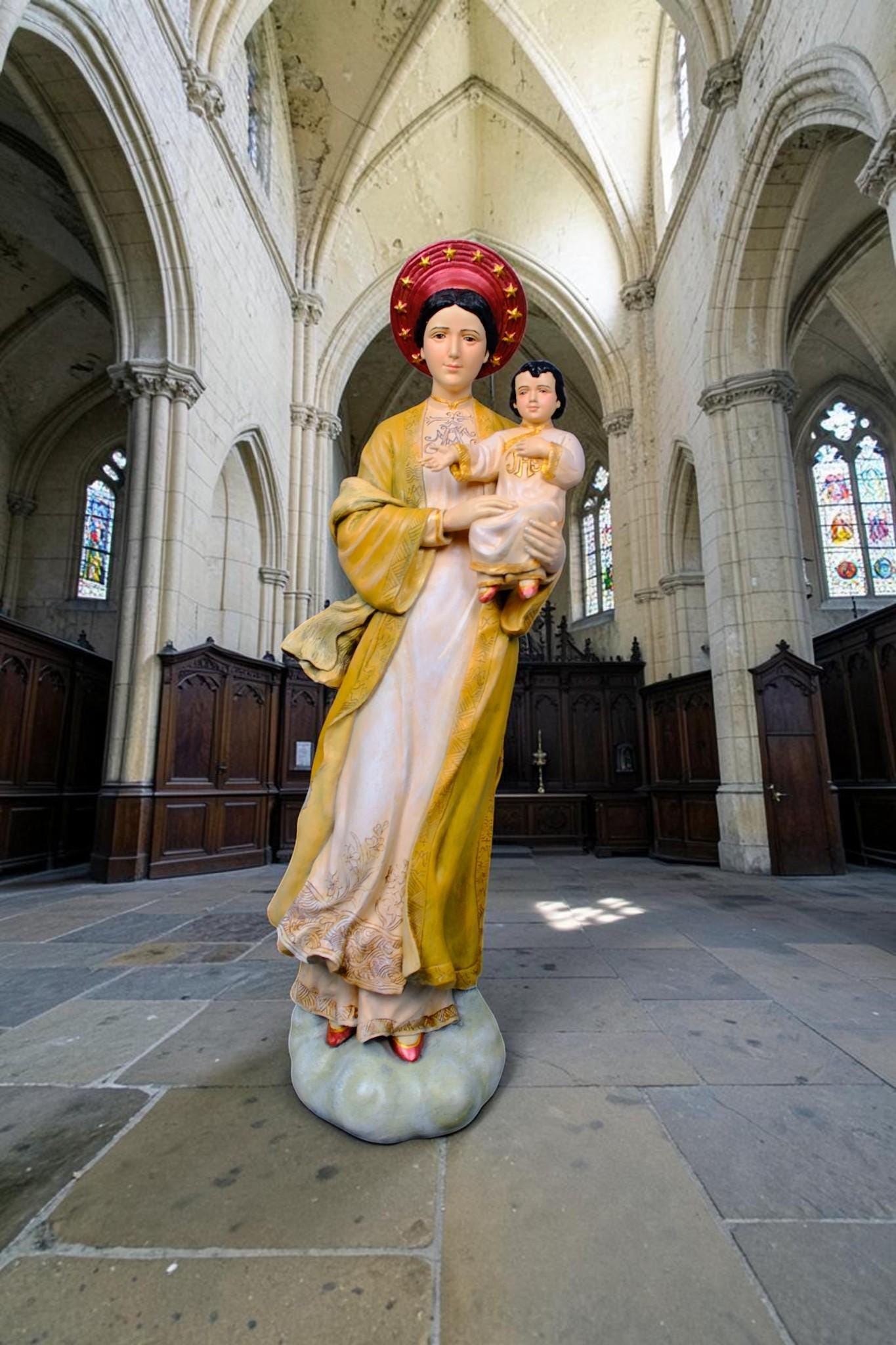 Our Lady of La Vang Statue, Hand-Painted Stone Resin Catholic Figurine, Marian Home Altar Decor (60cm)