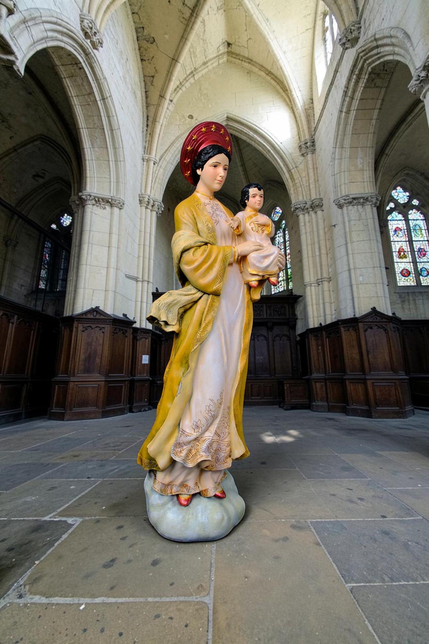 Our Lady of La Vang Statue, Hand-Painted Stone Resin Catholic Figurine, Marian Home Altar Decor (60cm)