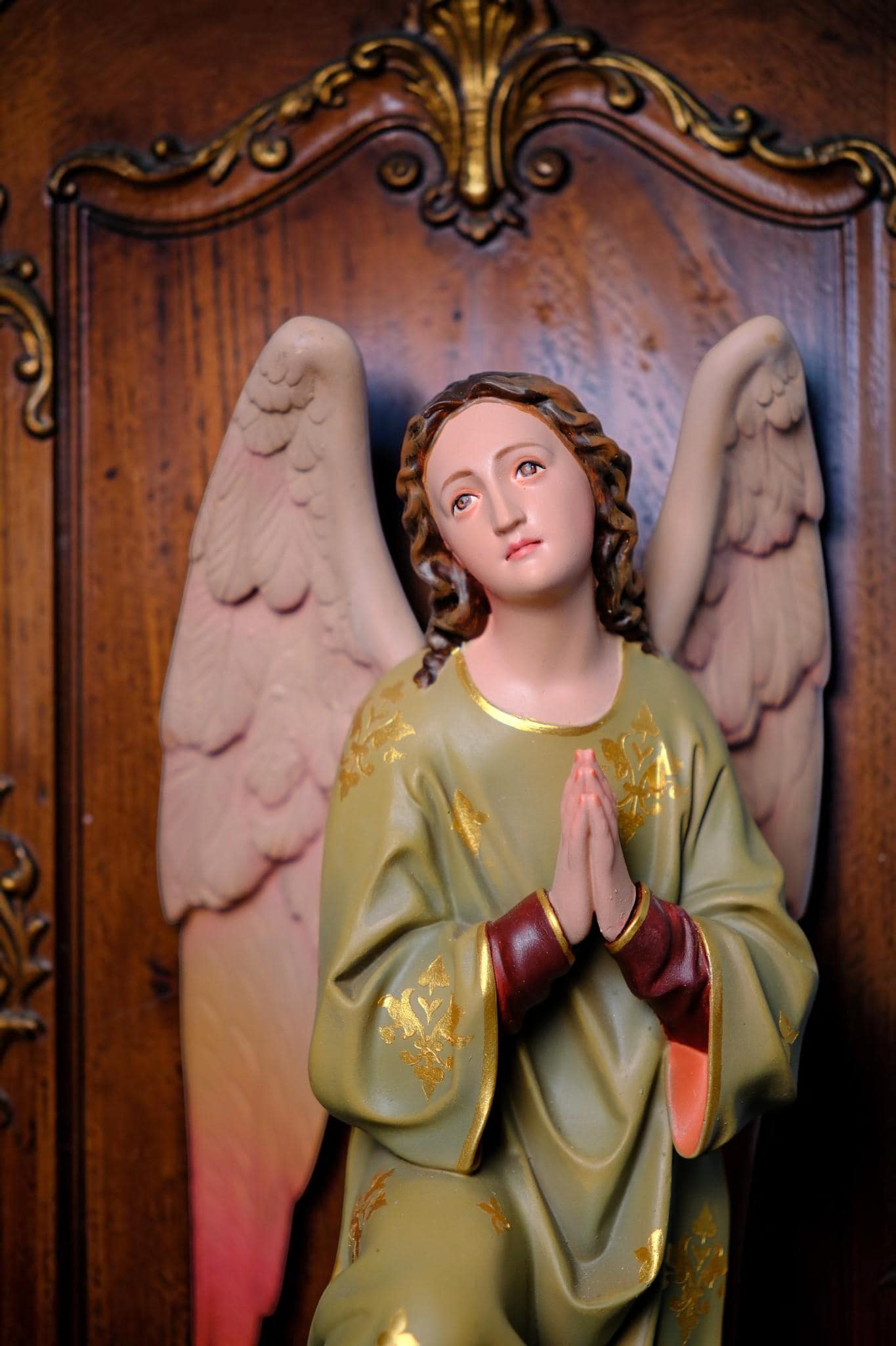 Hand-Painted Kneeling Angel Statues, Catholic Religious Decor, Stone Resin Figurines