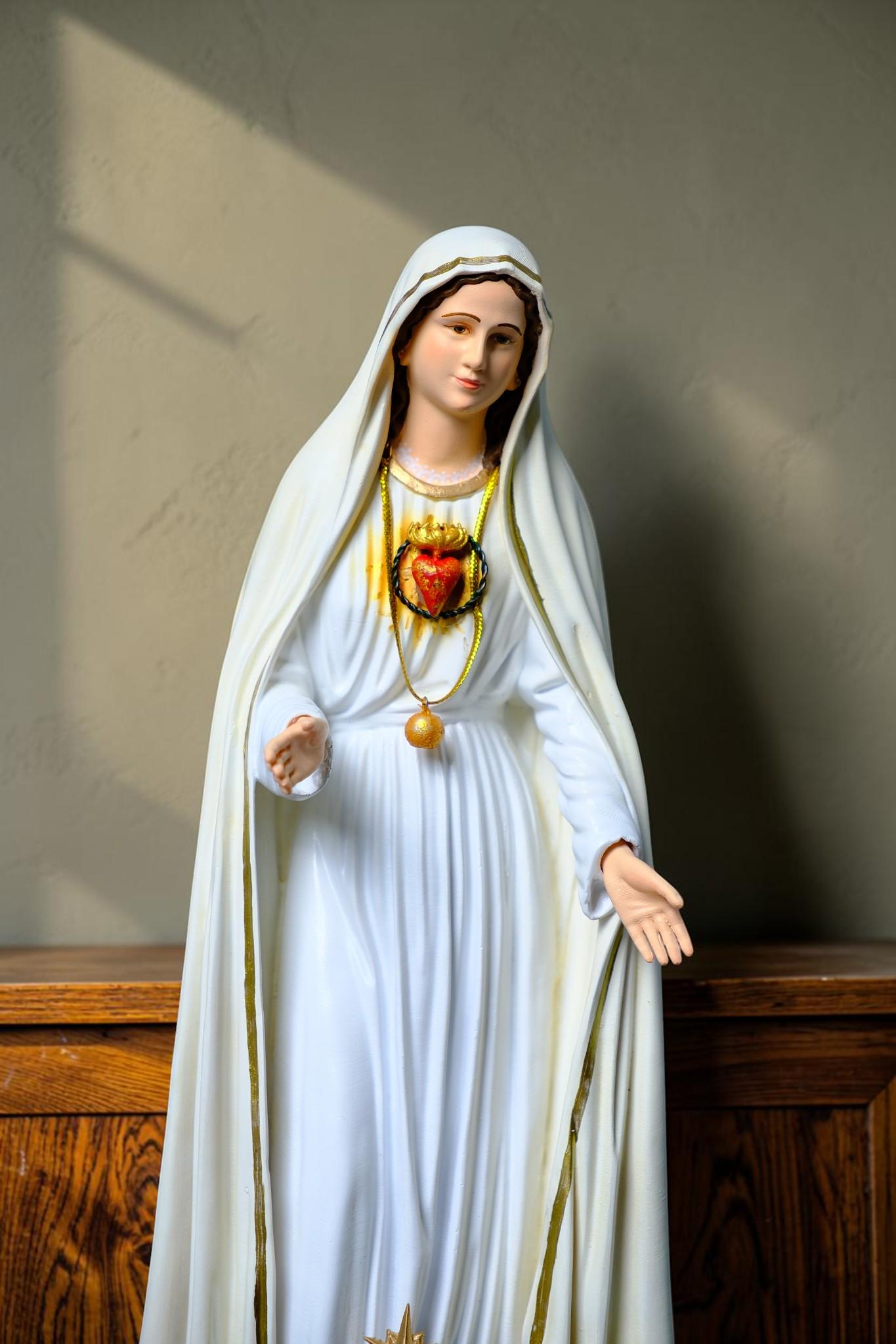 Our Lady of Fatima Statue with Halo Catholic Home Altar Decor