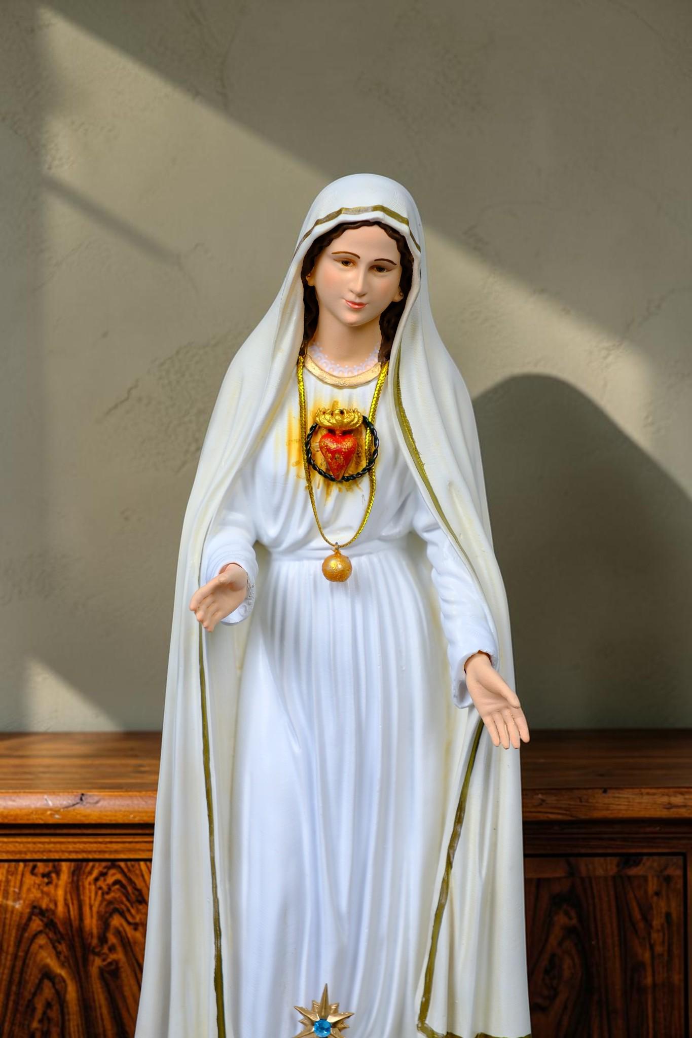 Our Lady of Fatima Statue with Halo Catholic Home Altar Decor