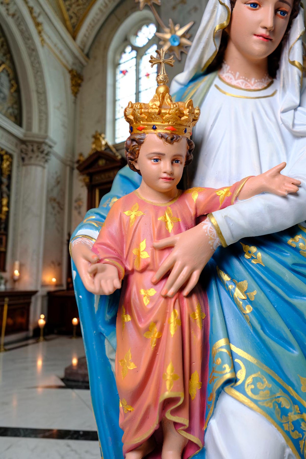 Hand-Painted Our Lady of Victory Statue, 40cm Marian Figurine for Altar Decor