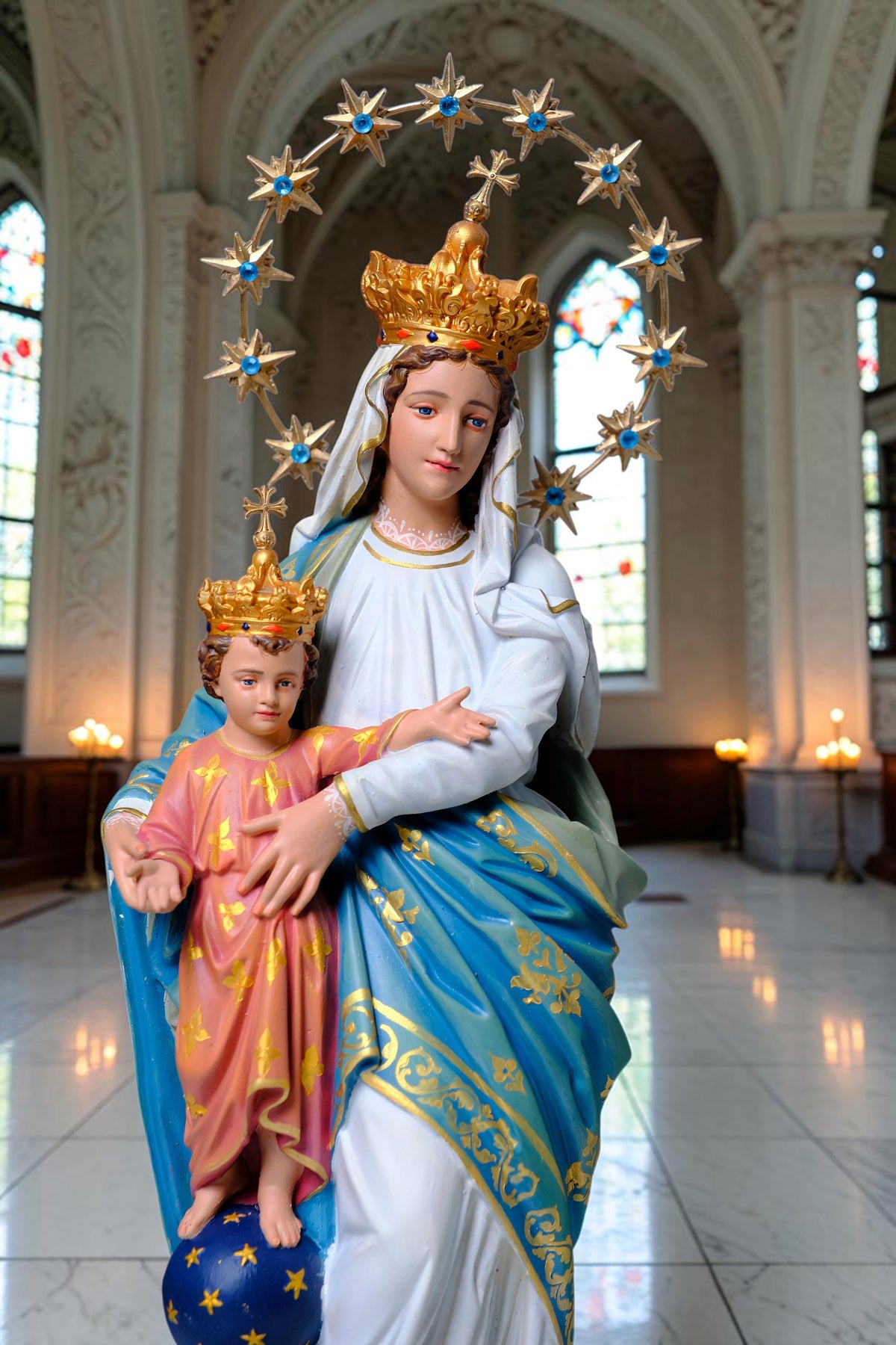 Hand-Painted Our Lady of Victory Statue, 40cm Marian Figurine for Altar Decor