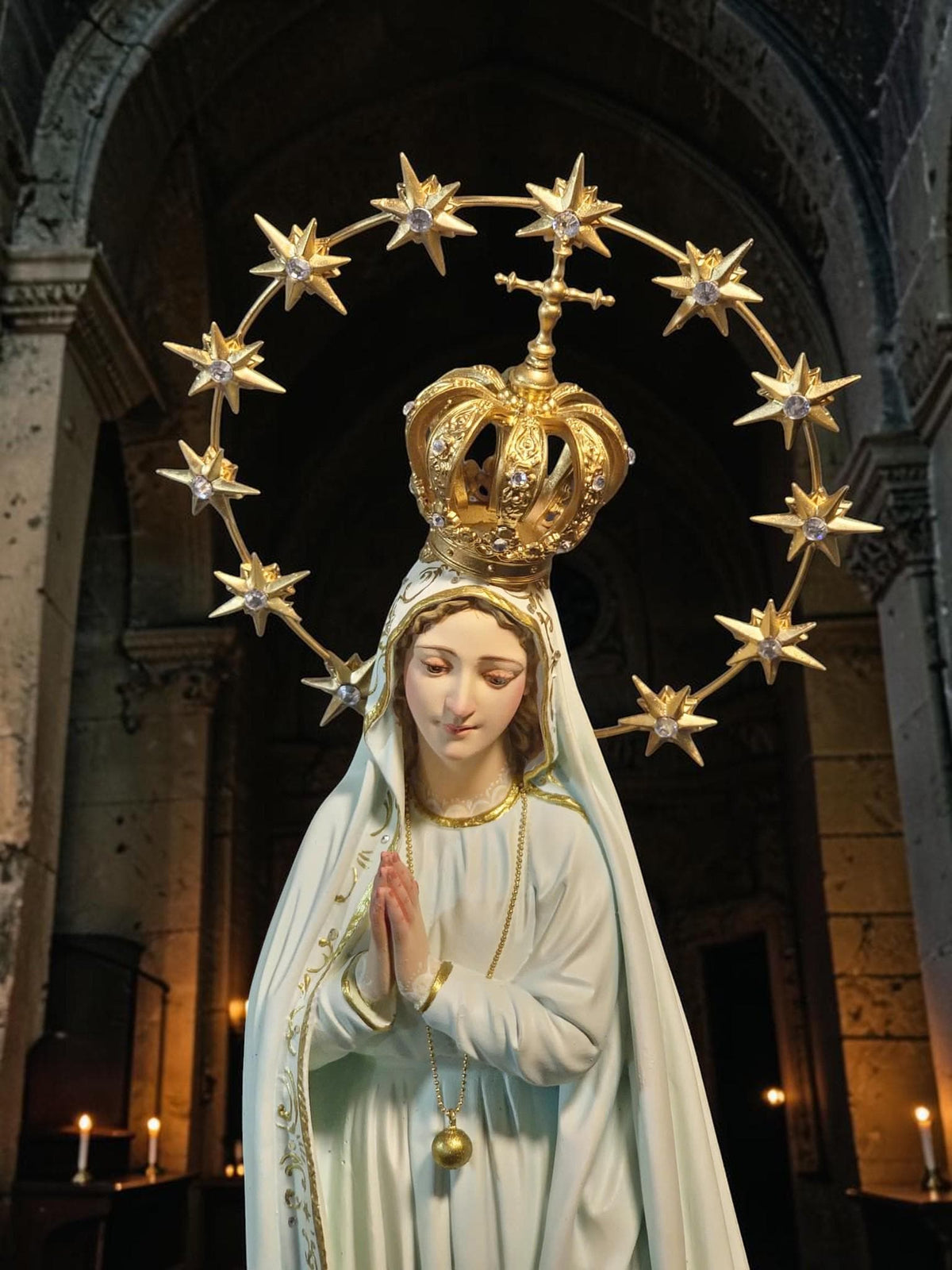 Hand-Painted Our Lady of Peace Statue 40cm Marian Figurine with Doves, Gold Accents, Home Altar Decor