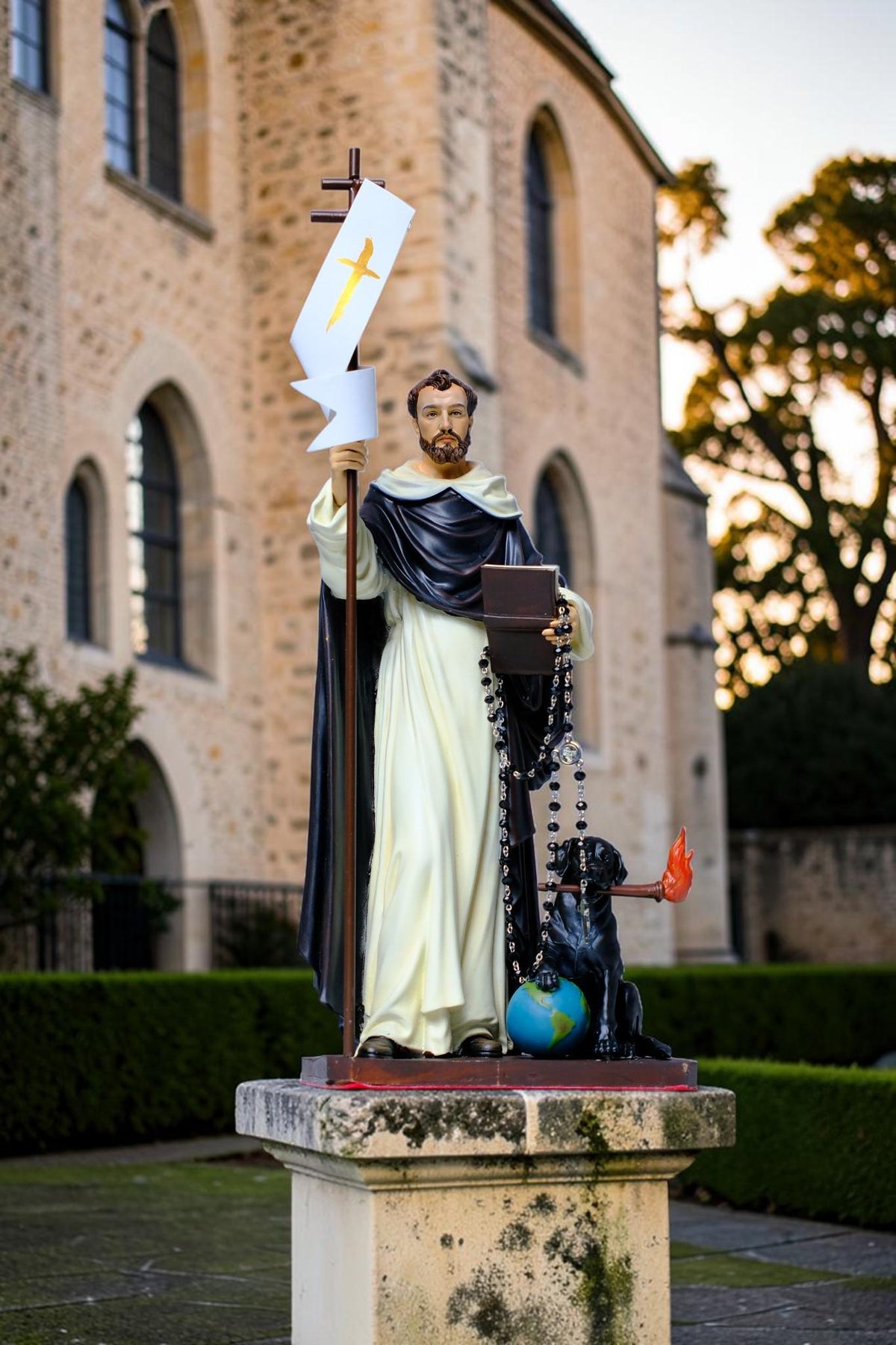 Hand-Painted Saint Dominic Statue, 30cm Catholic Figurine with Rosary, Dog, Book (Home Altar Decor)