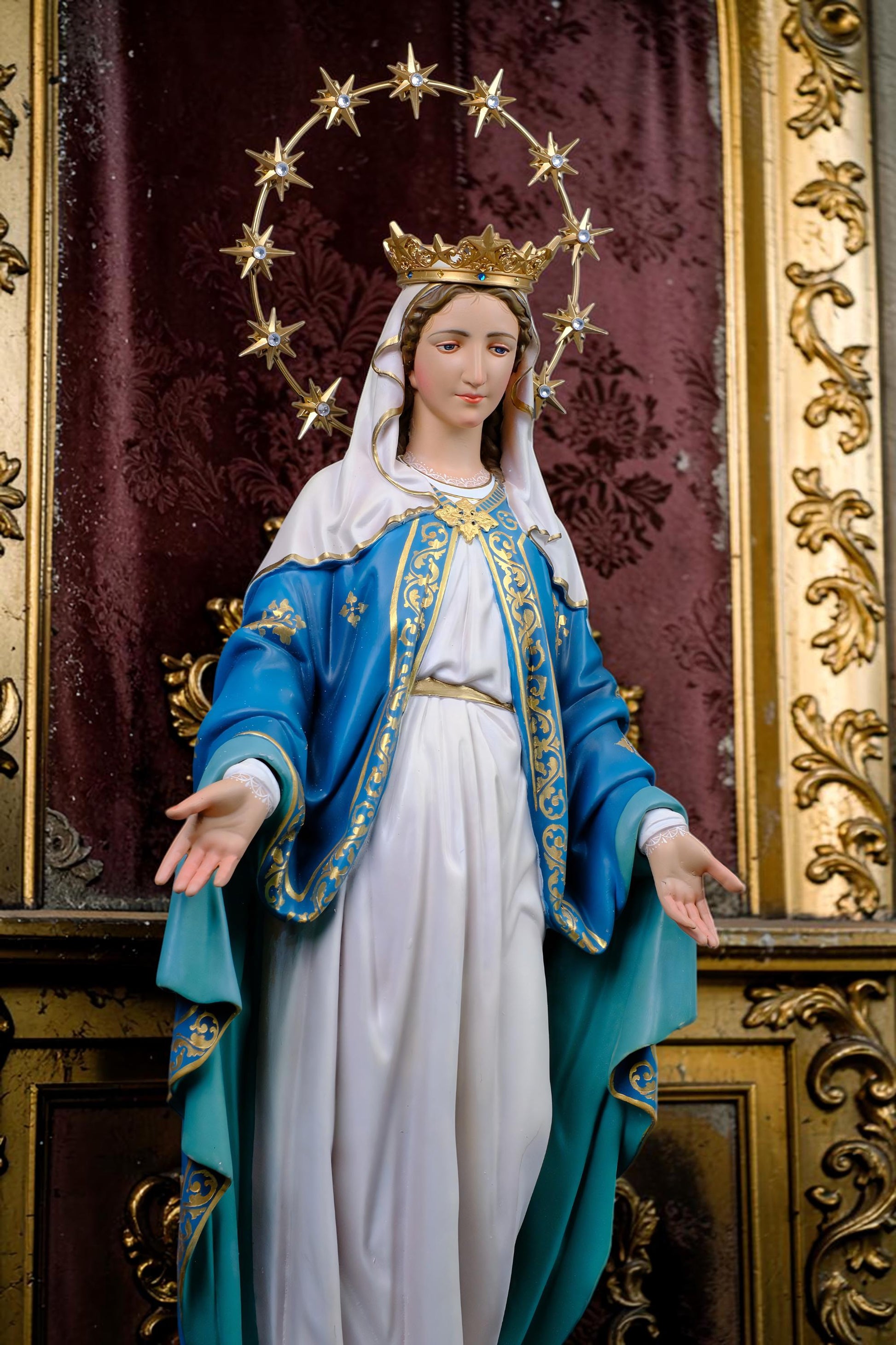 Hand-Painted Our Lady of Grace Statue, Catholic Home Altar Decor (40cm/60cm)